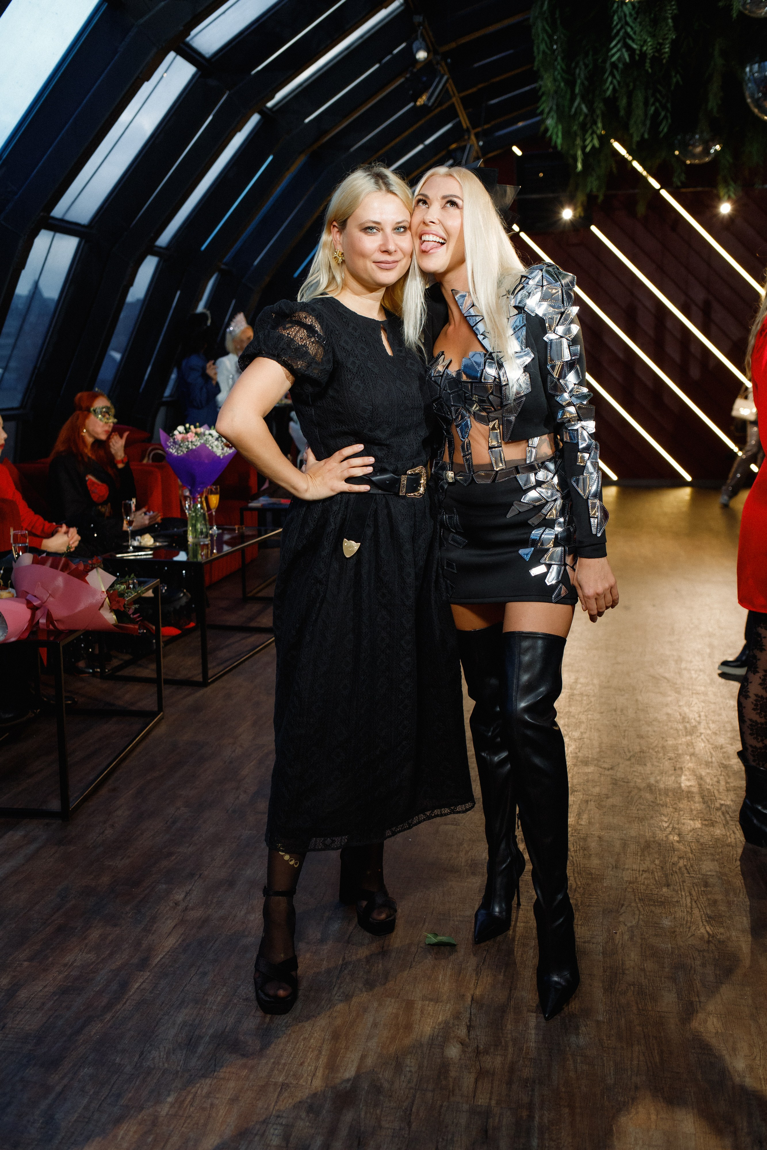 QUEEN KHV [12 ЛЕТ]. СВОИ. ФОТООТЧЕТЫ-СОБЫТИЯ-МЕСТА