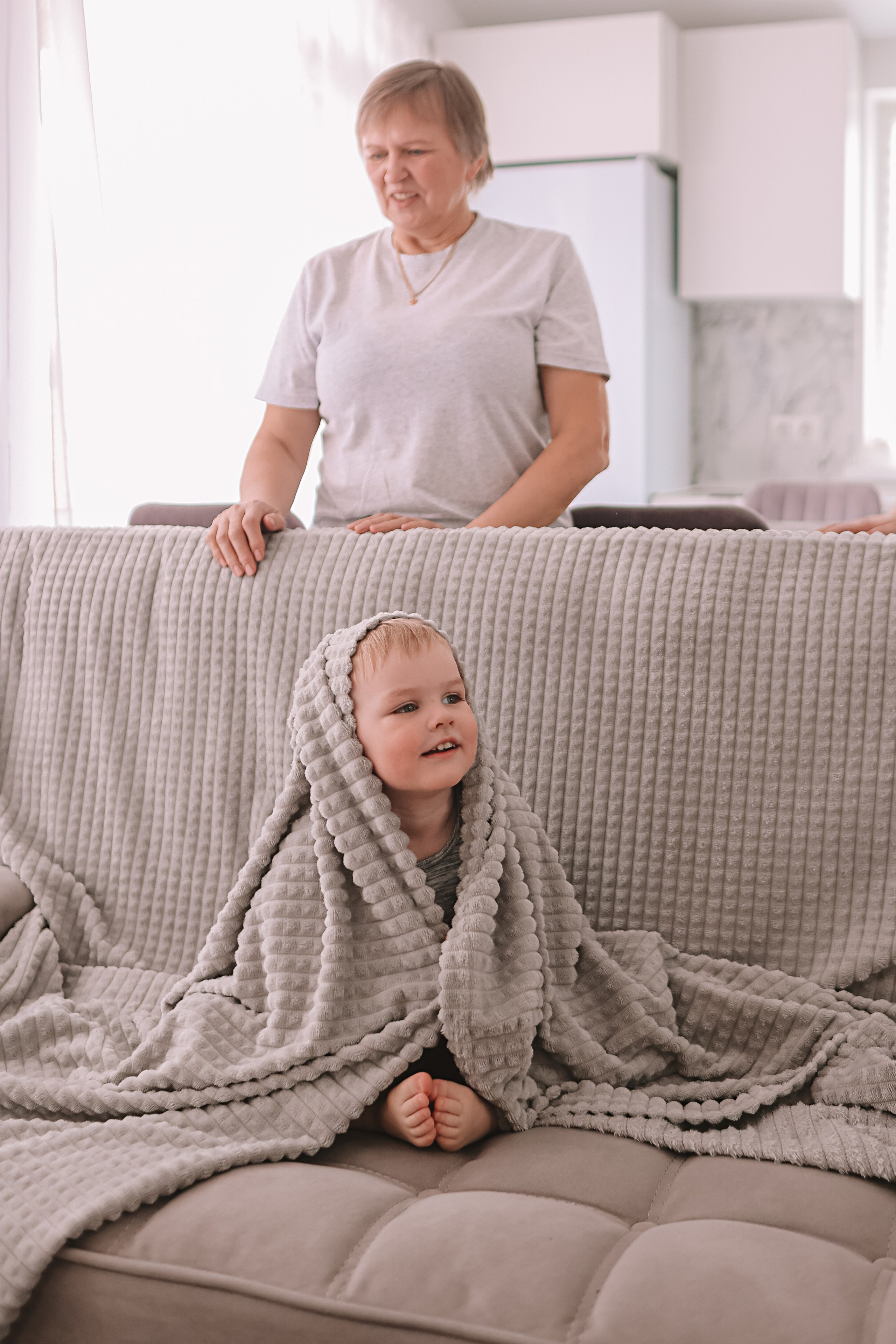 Семейная в домике (репортаж). Семейный фотограф Тюмень, фотограф на роды Салмина Мария