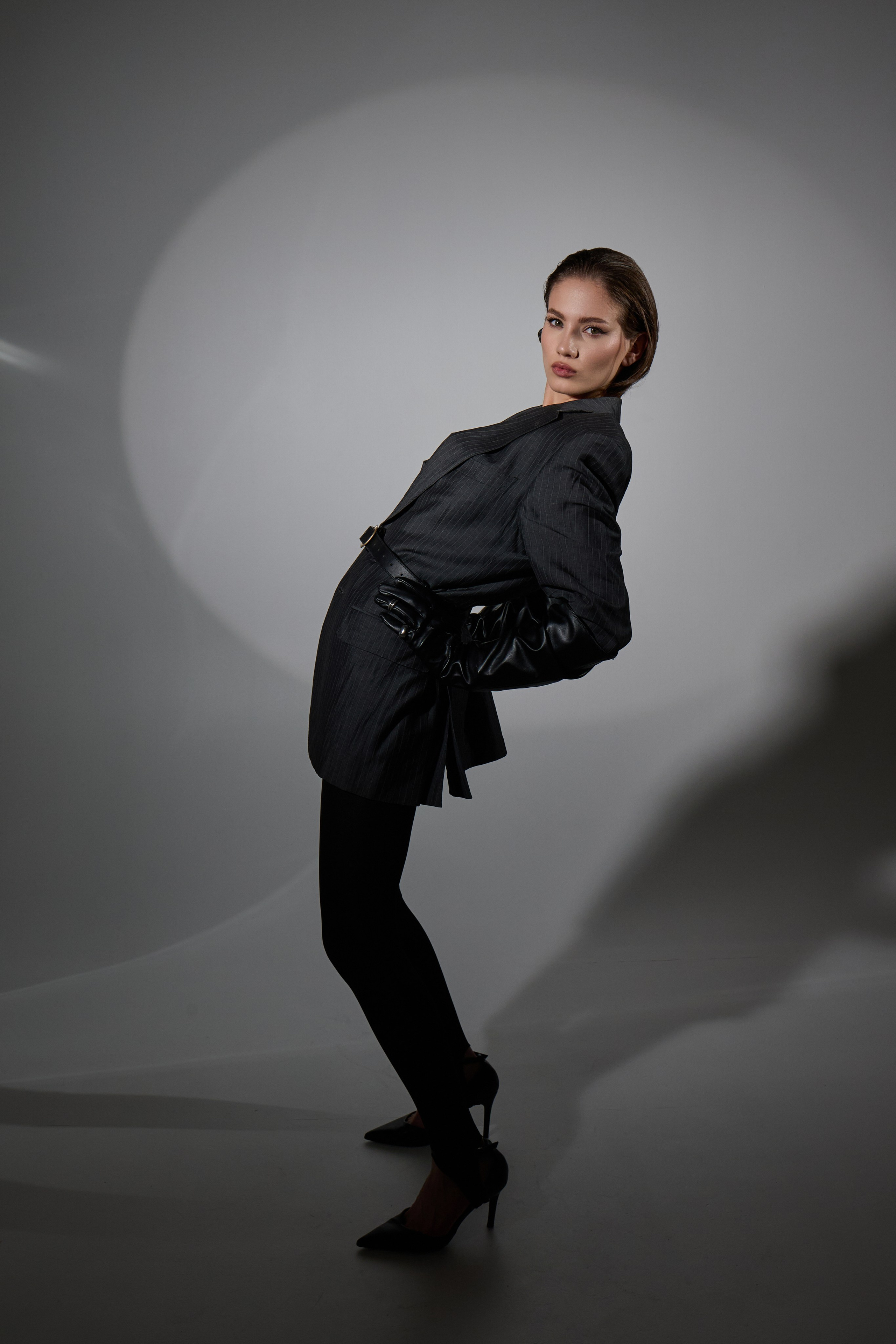 Ты в студии. Вита Овчинникова. Фотограф в Новосибирске. Снимаю женские портреты, контент для блогеров и брендов