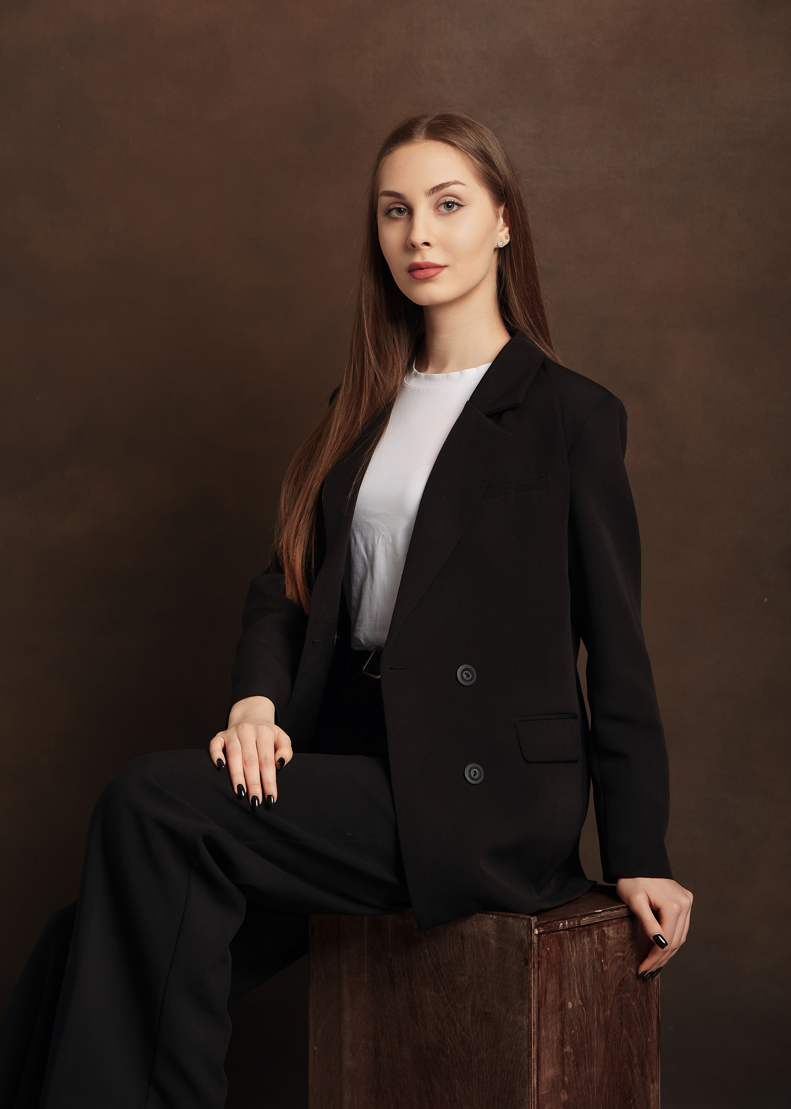 Одиночный портрет юной девушки