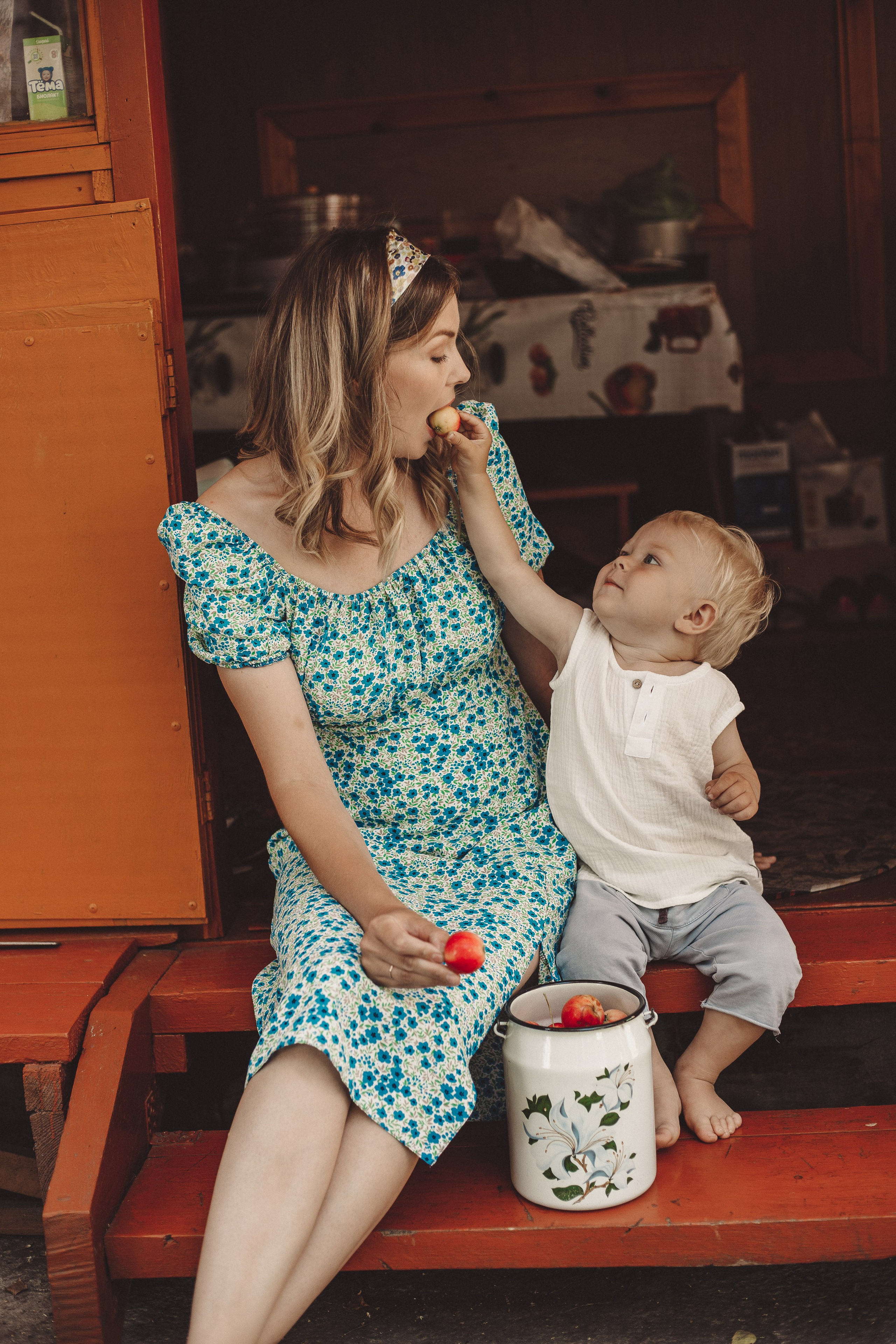 Семейная фотосессия - Люба и Платон: дачное детство. Семейный и женский фотограф Кемерово Мария Степ