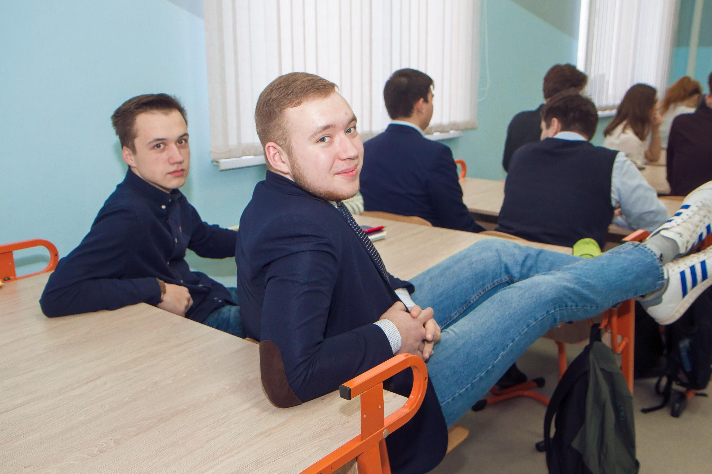 2070 на Коммунарке. Фотограф Алексей Иголкин в Воронеже