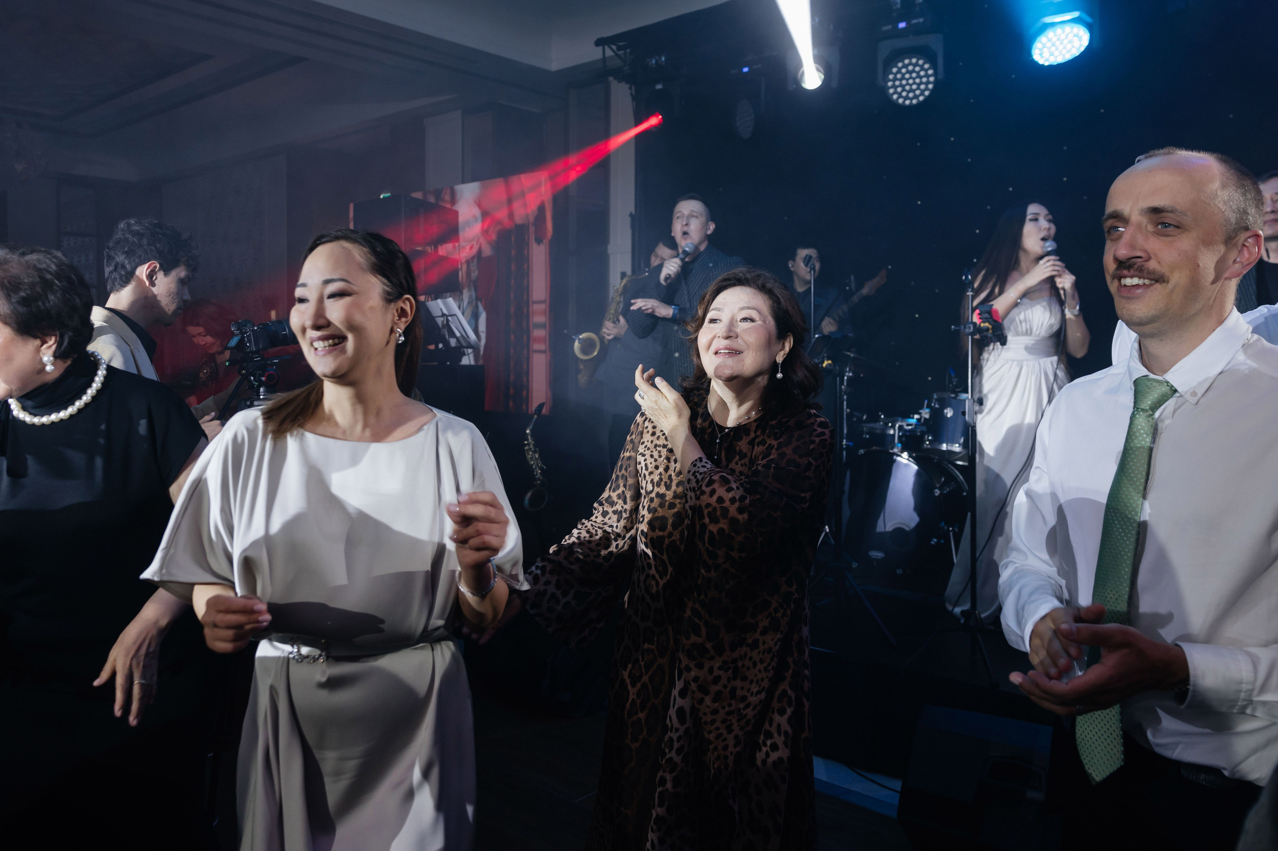 Alina Uzatu. Профессиональный фотограф в городе Астана/Алматы Даурен Сембаев