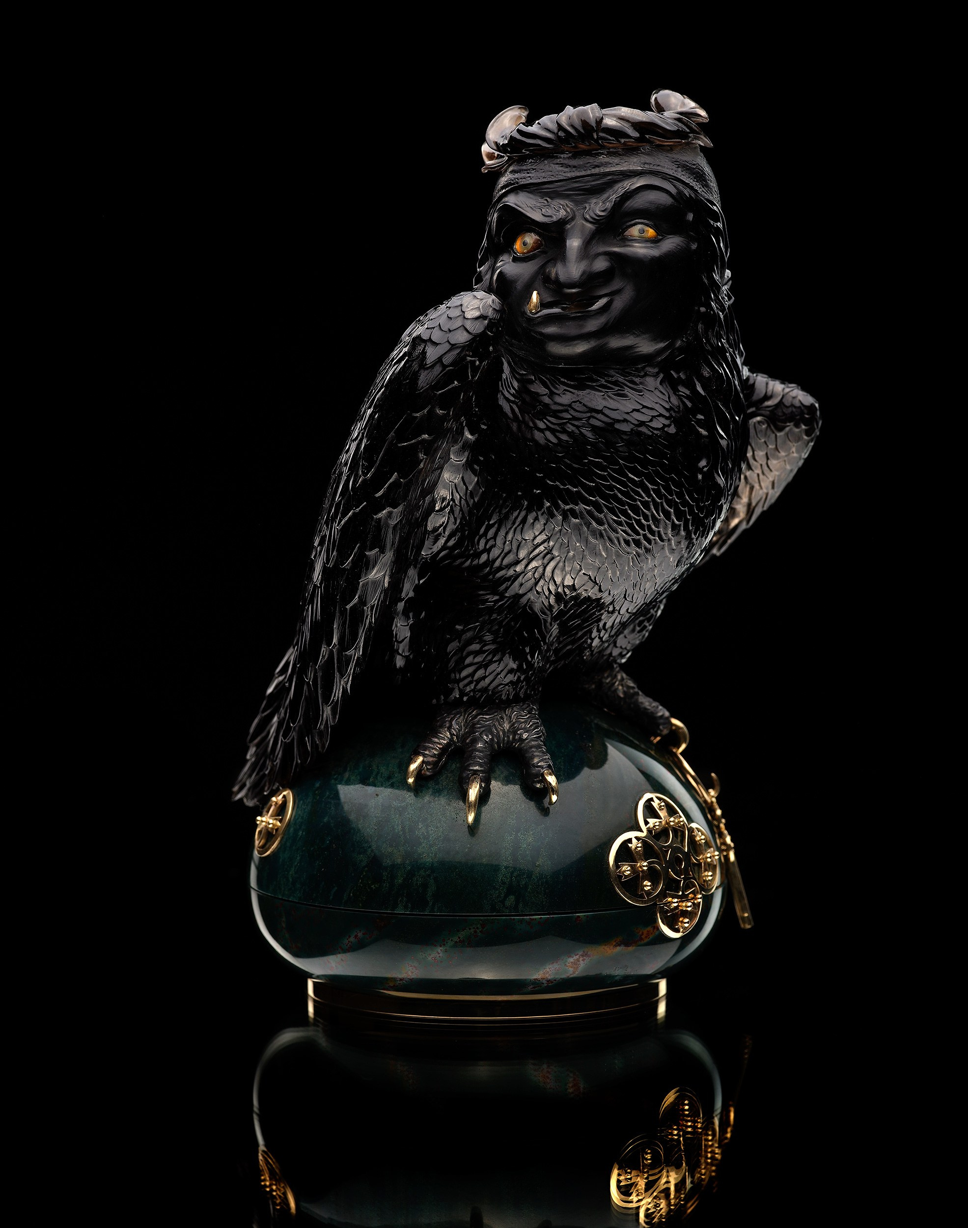 Камнерезные изделия. Предметная фотосъемка антиквариата, ювелирных украшений, камнерезных изделий, картин, предметов искусства и коллекционных предметов