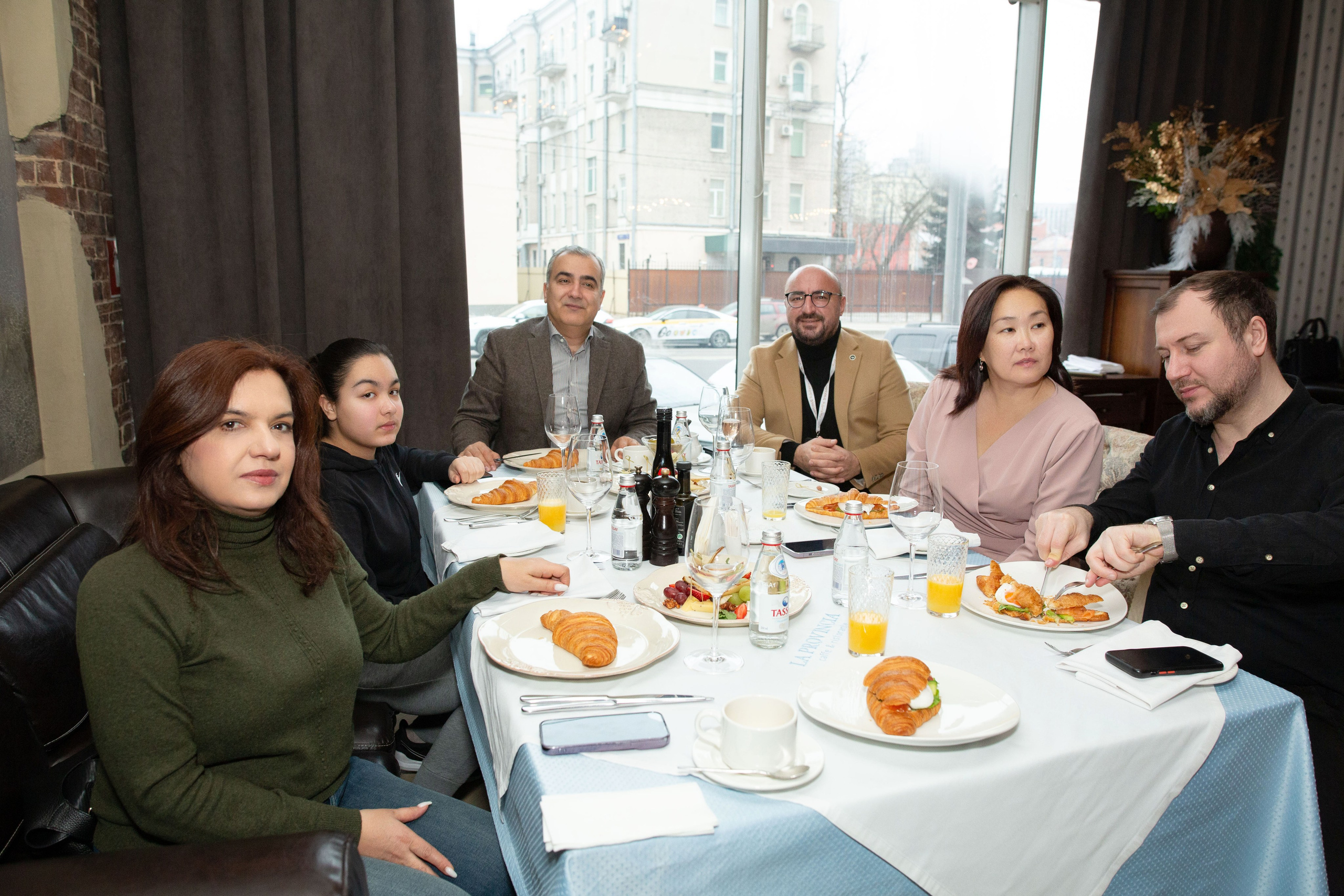 Москва бизнес завтрак ресторан La Provincia. Семейный и детский фотограф Анна Петракова