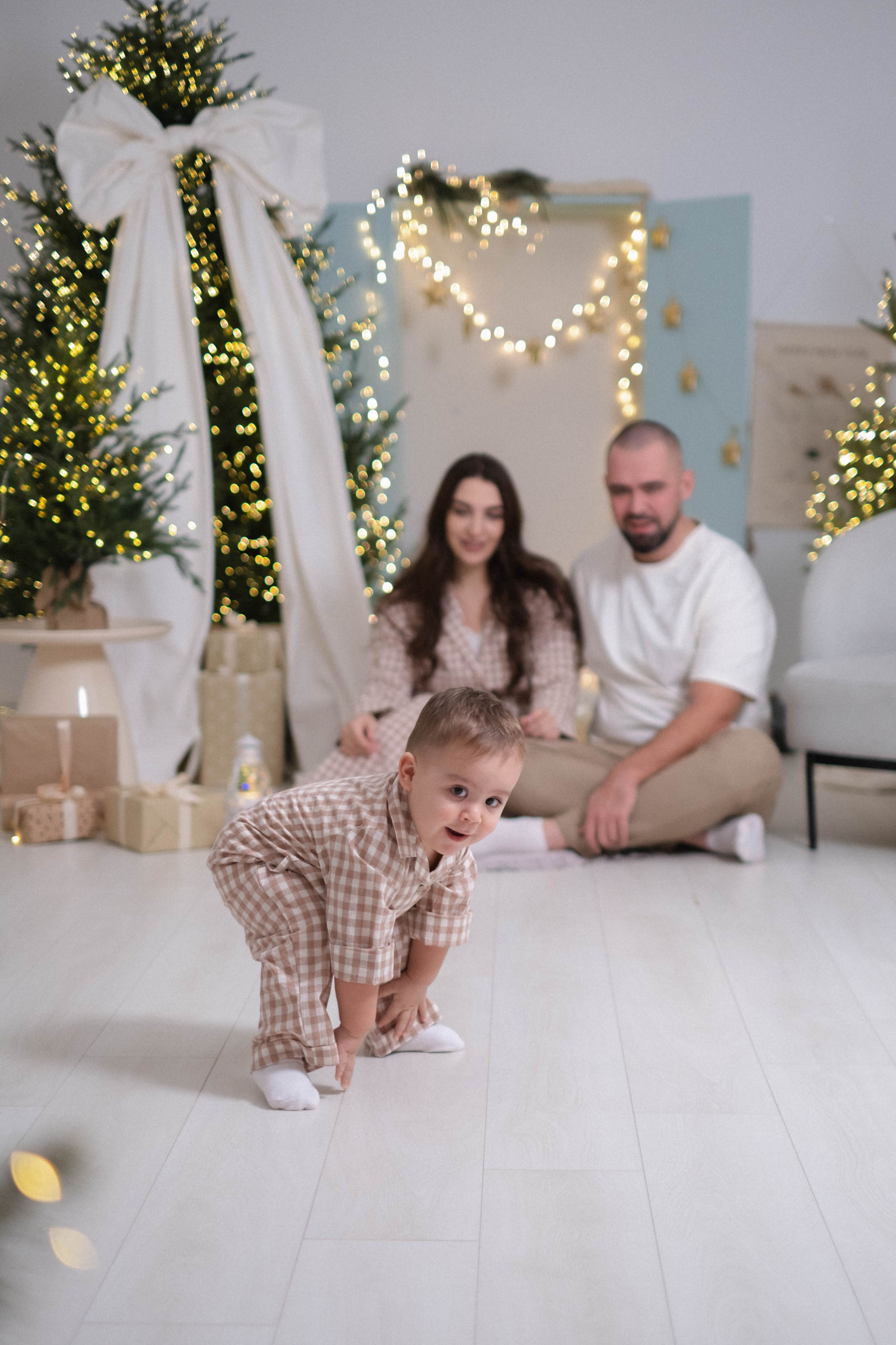 Олеся + Демид + Илья новогодняя. Свадебный и семейный фотограф г. Волгоград Биленко Ангелина