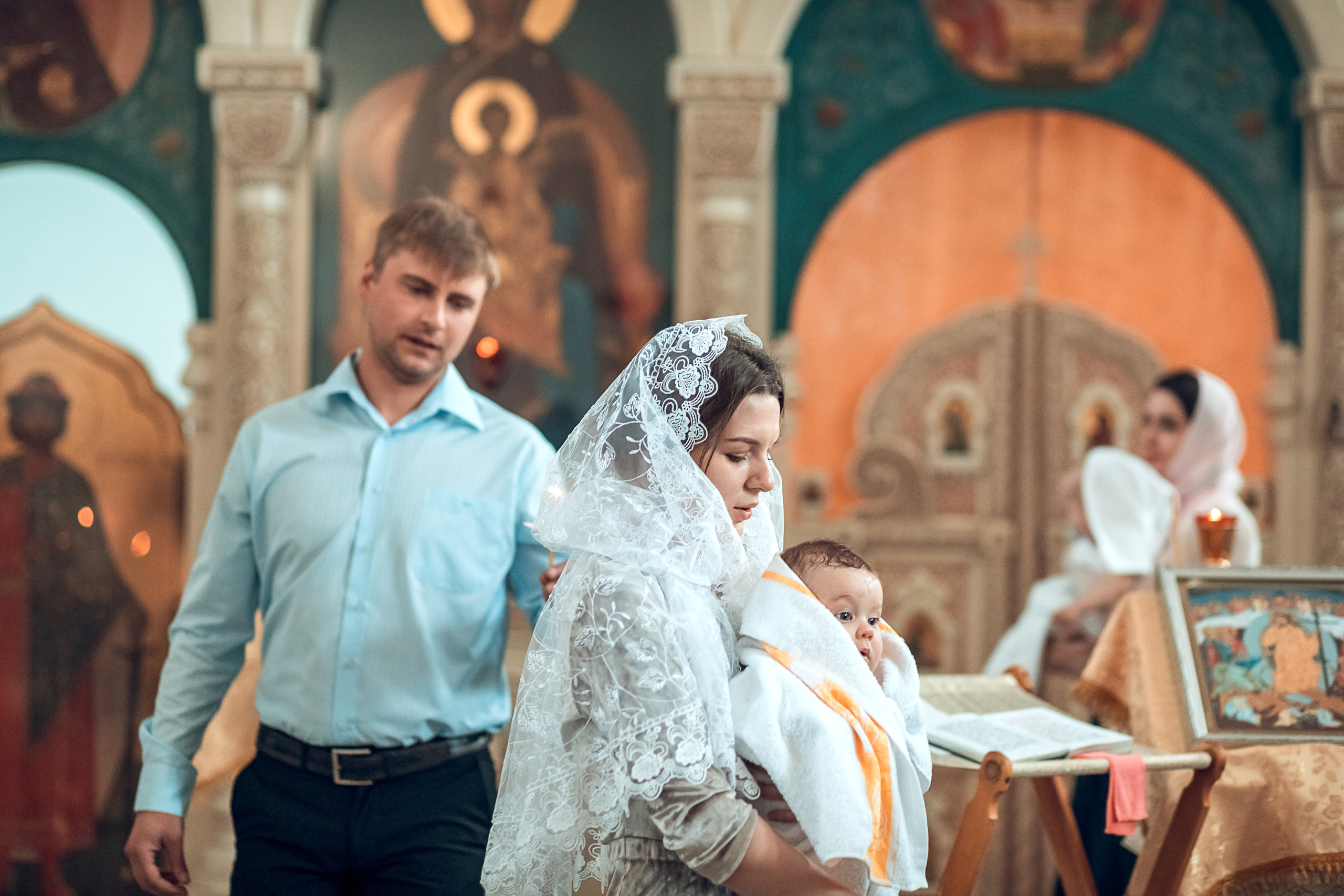 Съемки в храме. Семейный и церковный фотограф в Нефтеюганске