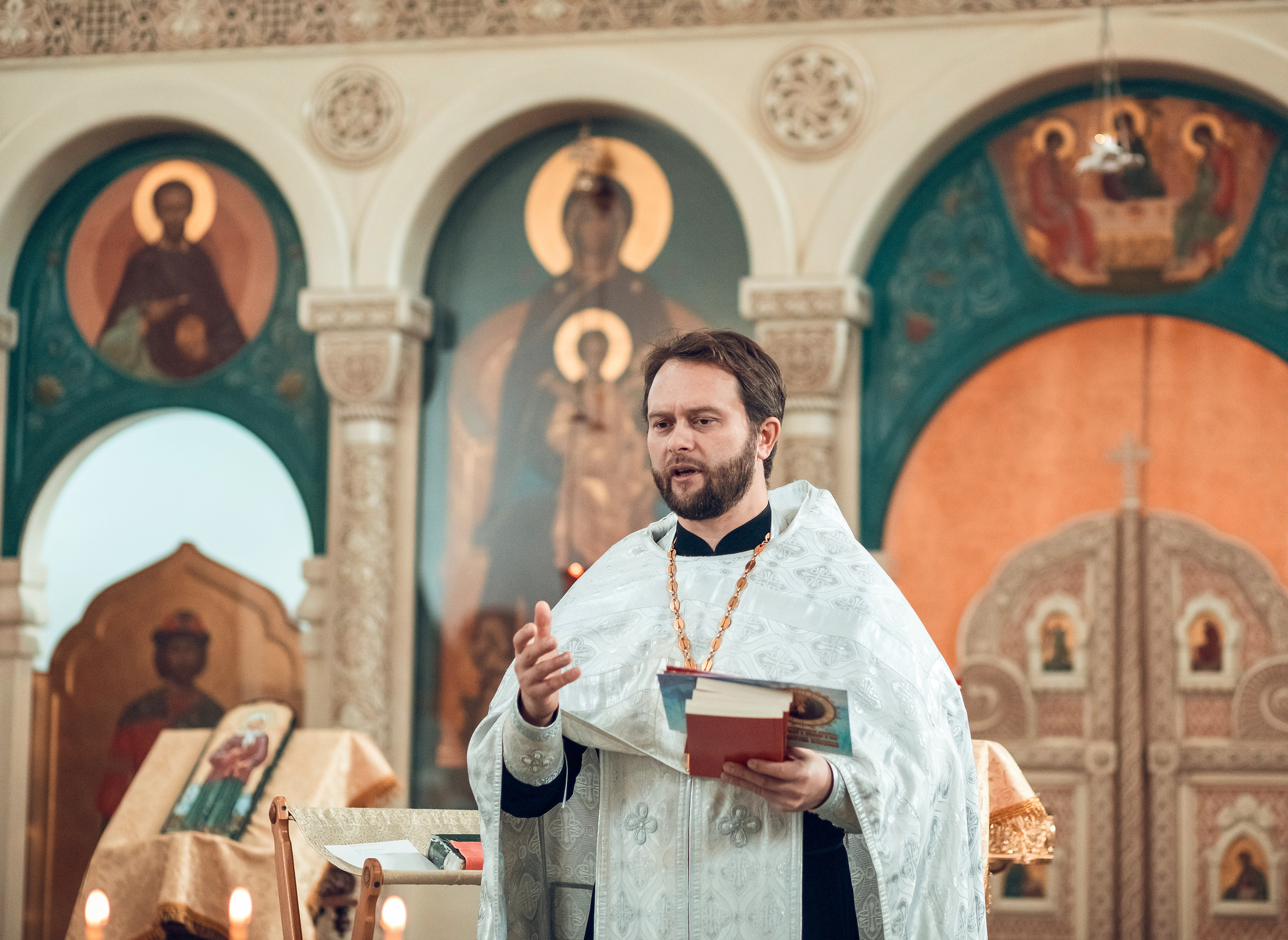 Съемки в храме. Семейный и церковный фотограф в Нефтеюганске