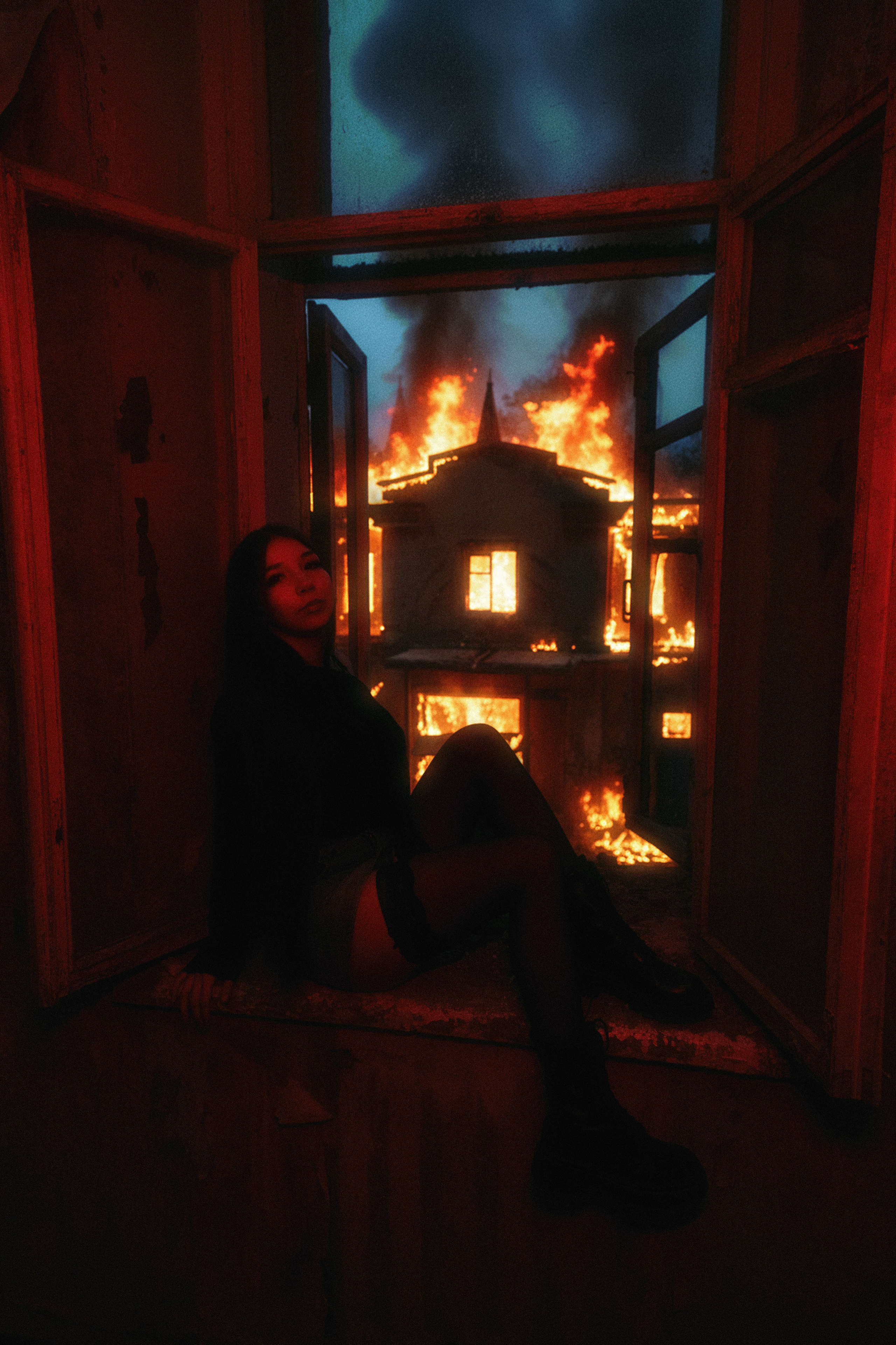 Эльвина в ярости на заброшке. Арсений Марасинский — фотограф в Казани