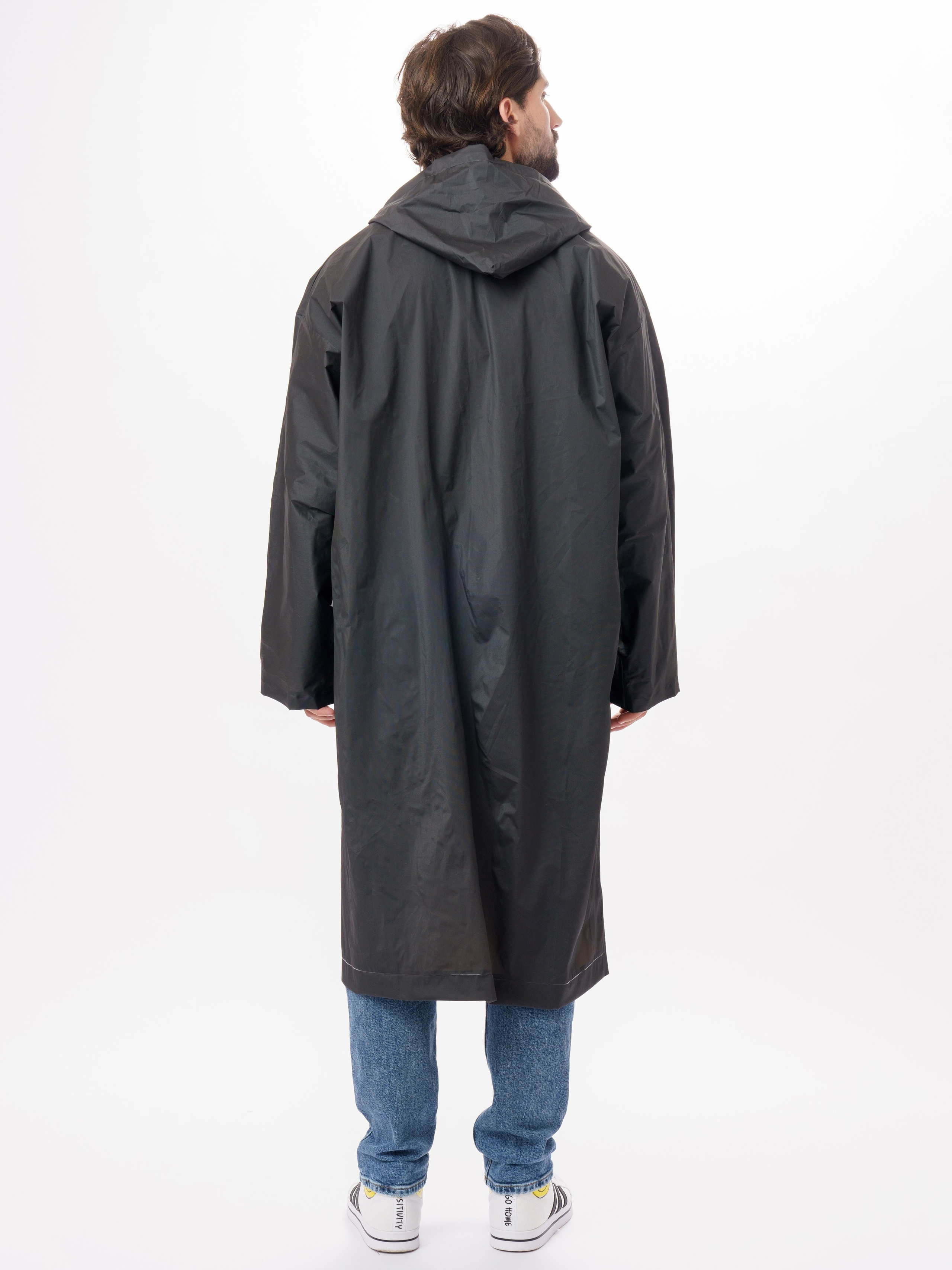 Дождевики, парная съемка. KED Production — продакшн из СПб. Создаём фото, видео и контент, который помогает брендам и селлерам продавать больше