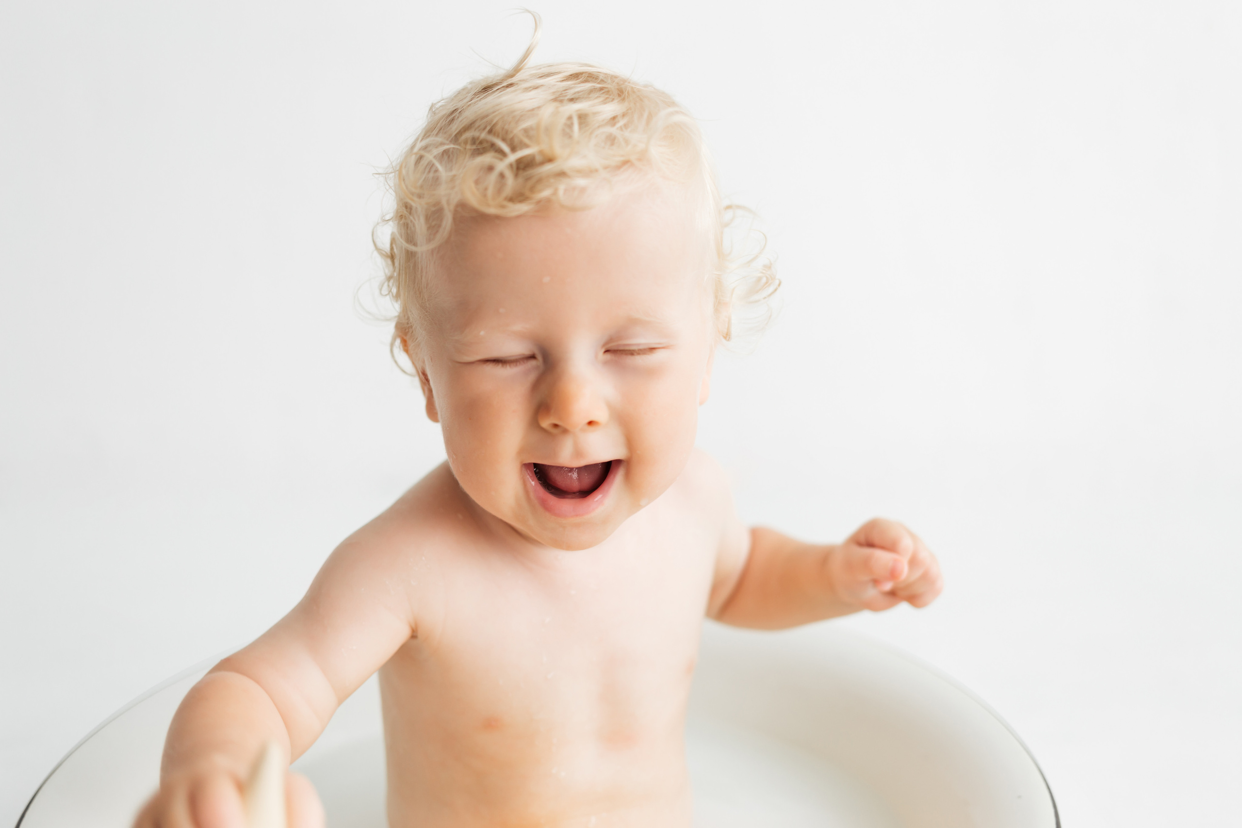 фотосессия крушение тортика, фотосессия на один годик, детский фотограф Спб