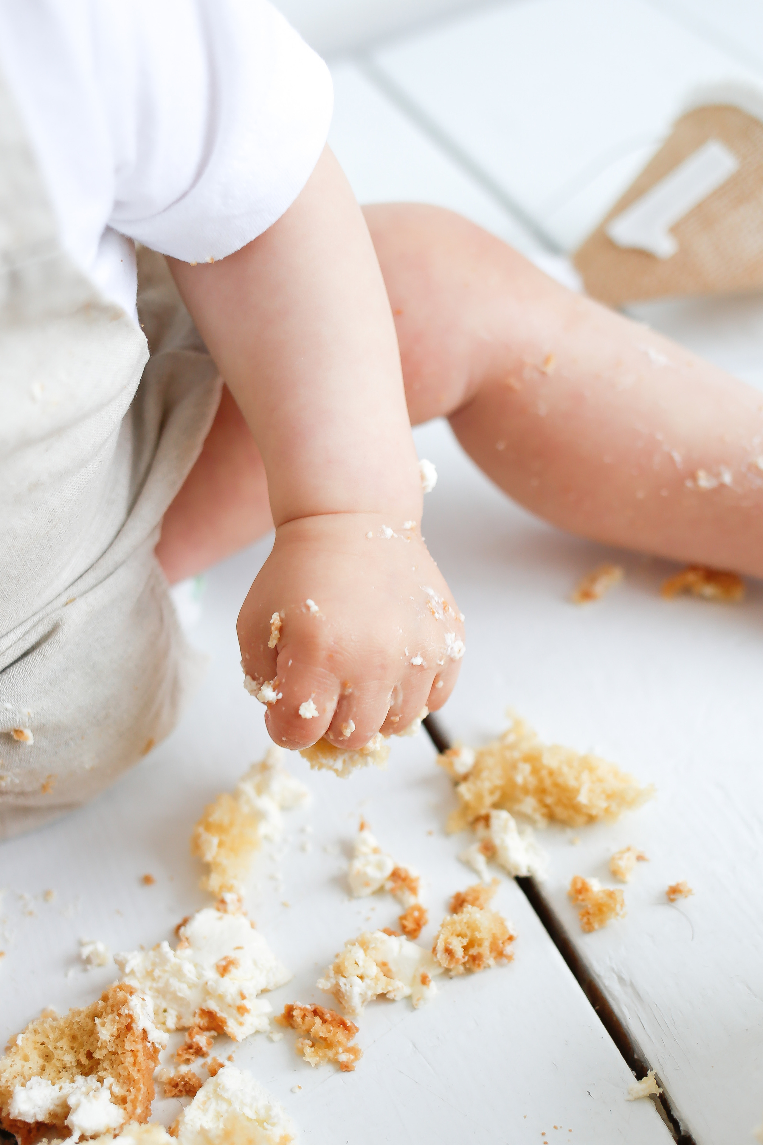 Крушение тортика на один годик. Детский и семейный фотограф Санкт-Петербург, фотосессия Спб