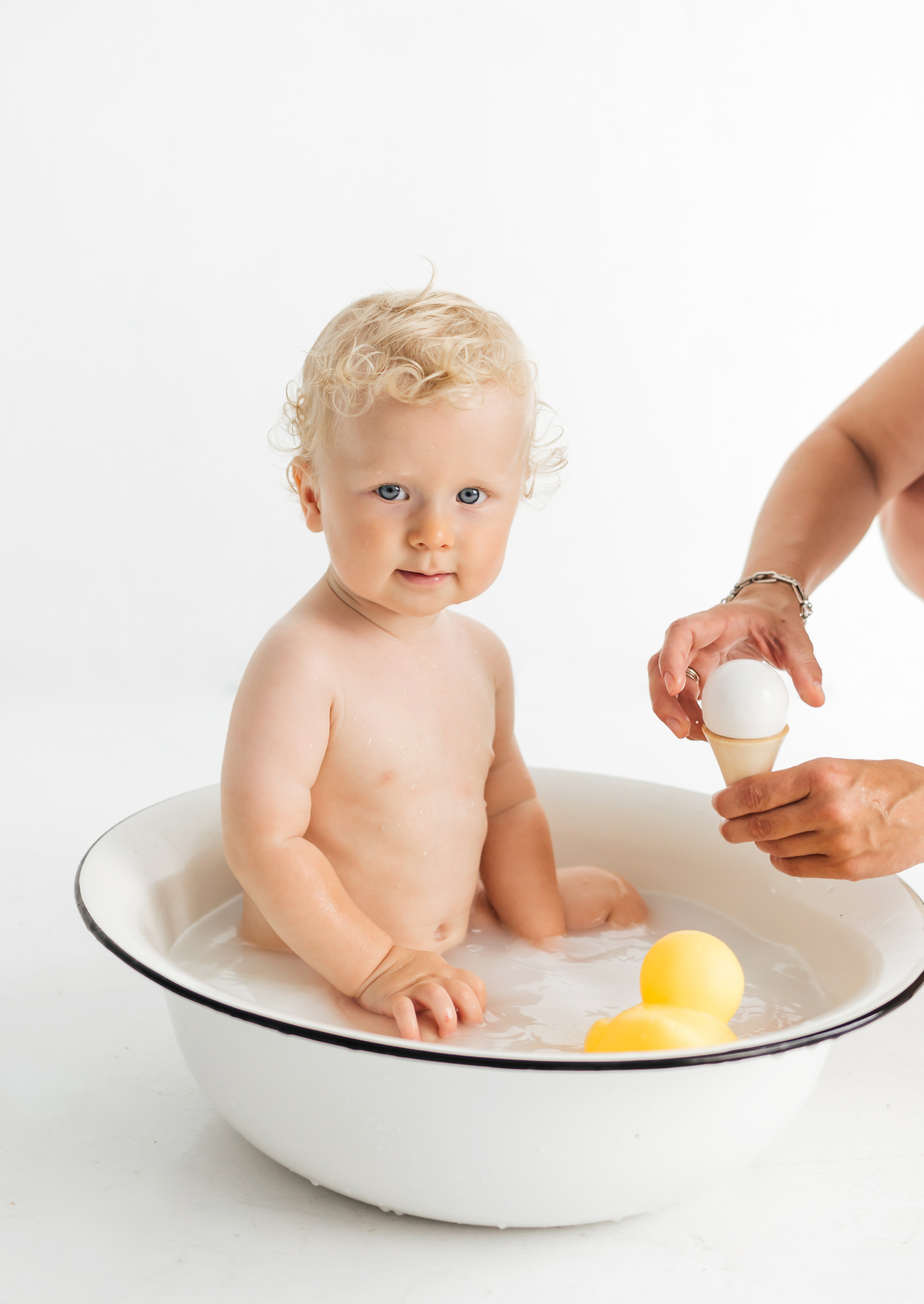 фотосессия крушение тортика, фотосессия на один годик, детский фотограф Спб