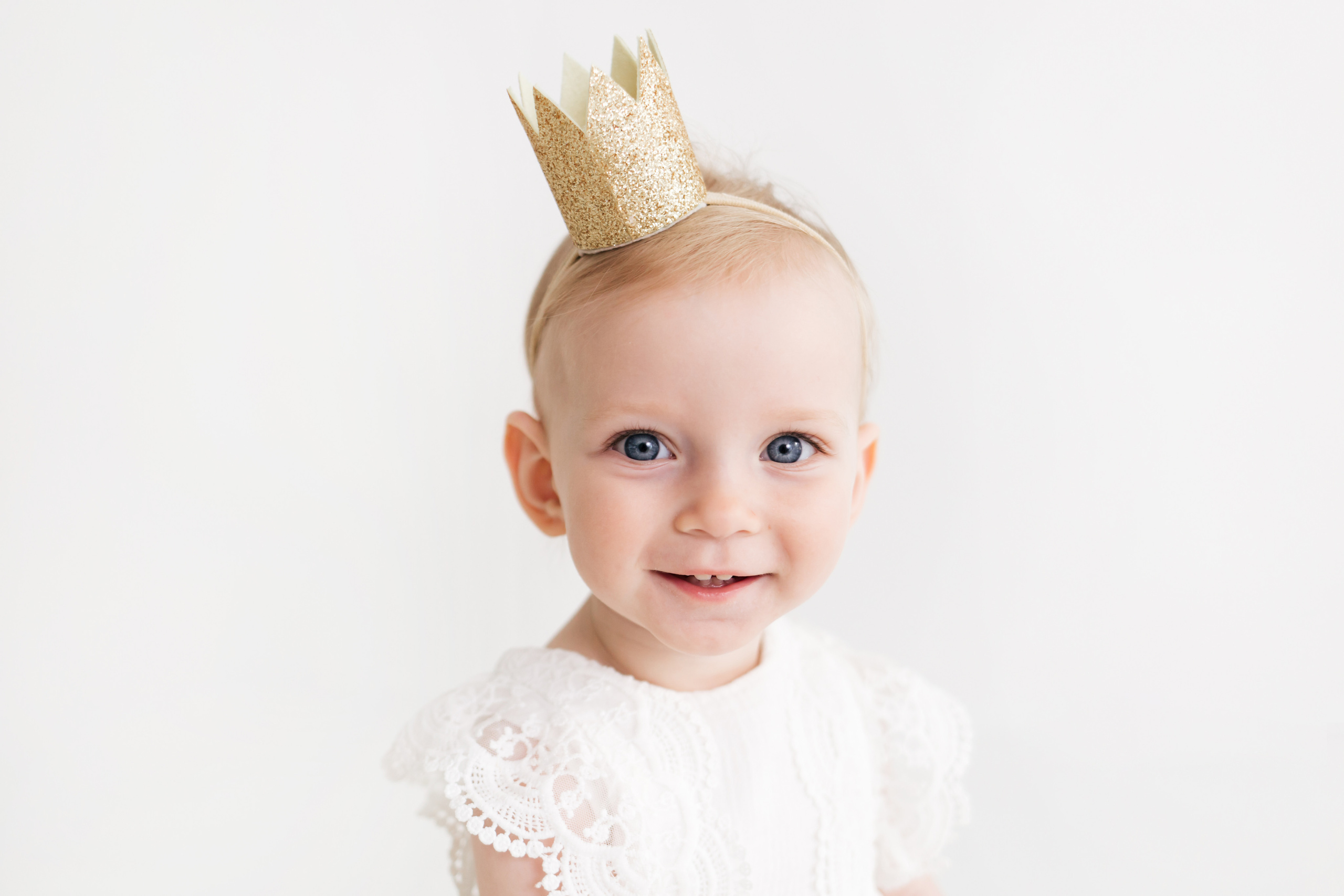 Крушение тортика и фотосессия купание в ванночке