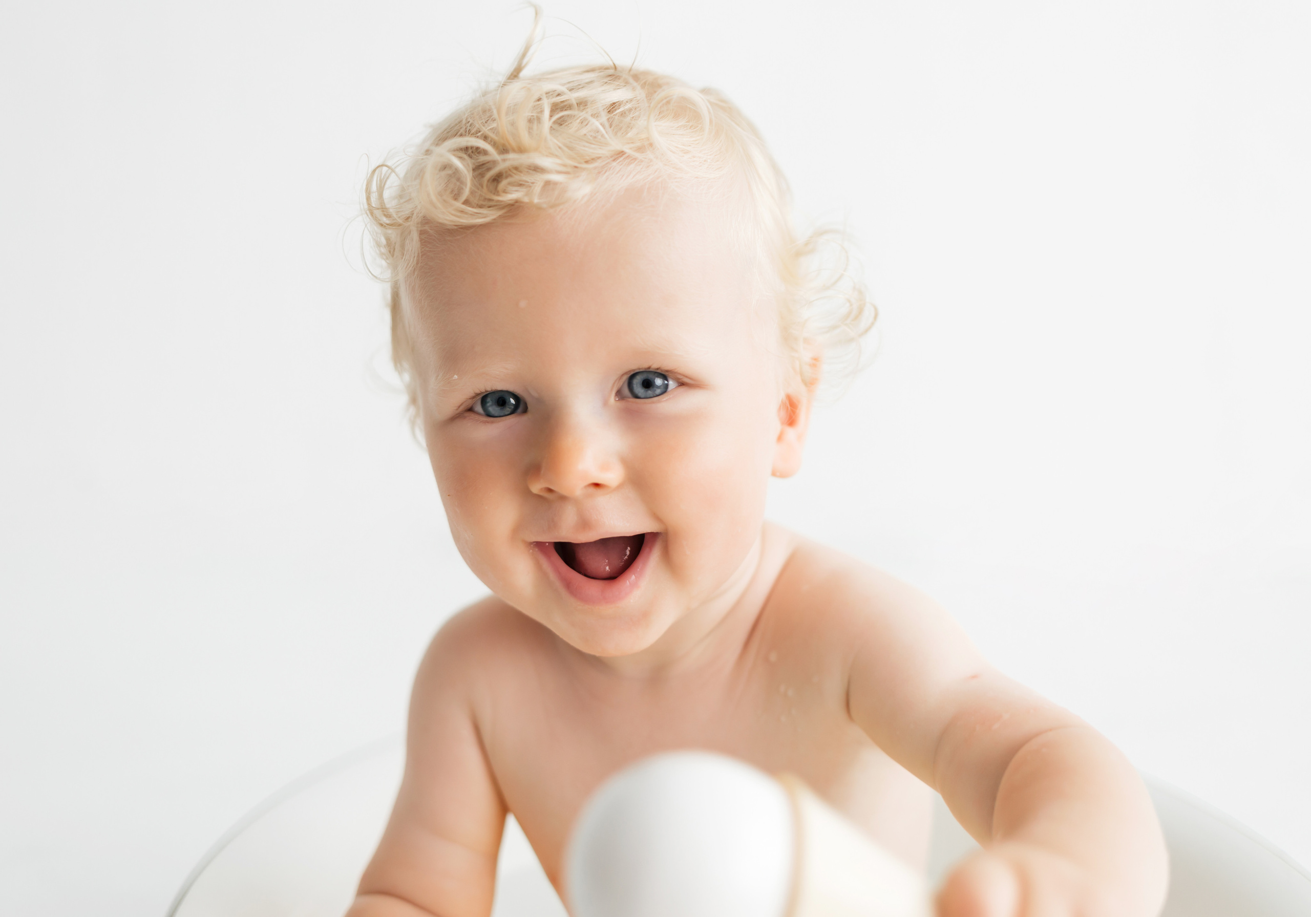 фотосессия крушение тортика, фотосессия на один годик, детский фотограф Спб