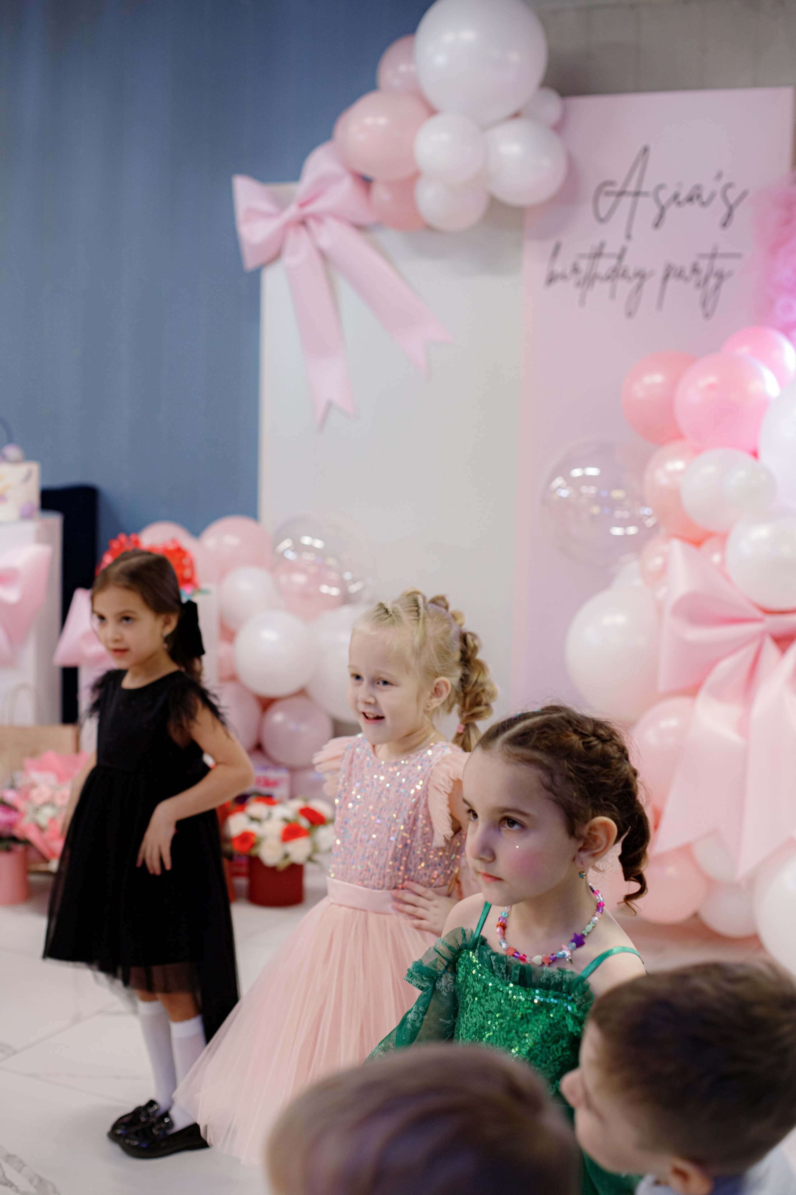 ASIA'S BIRTHDAY PARTY. Photokarish