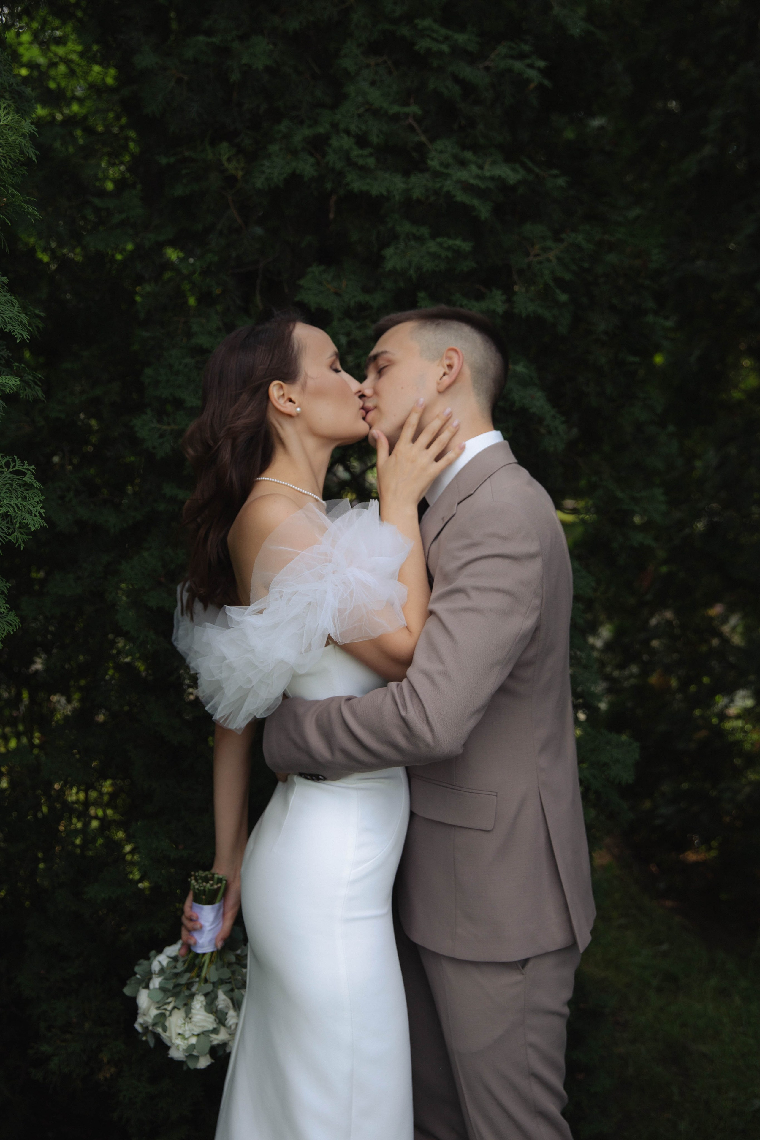 Свадебная прогулка Андрея и Анастасии. Портретный фотограф в Казани Алёна Евсеева