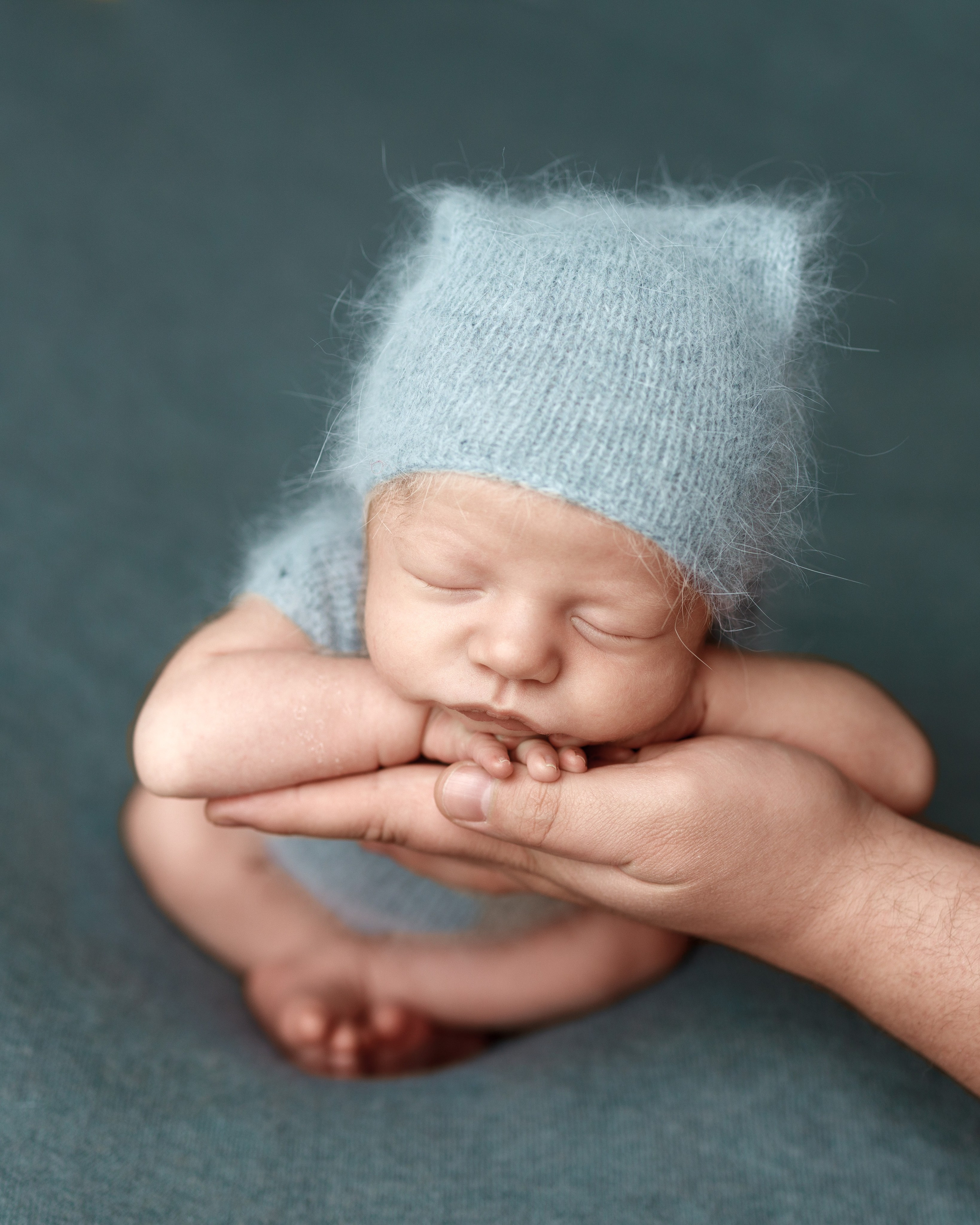 Ньюборн фотосессии в Старом Осколе. Фотостудия для новорожденных в Старом Осколе Гильфановых Юрия и Ольги