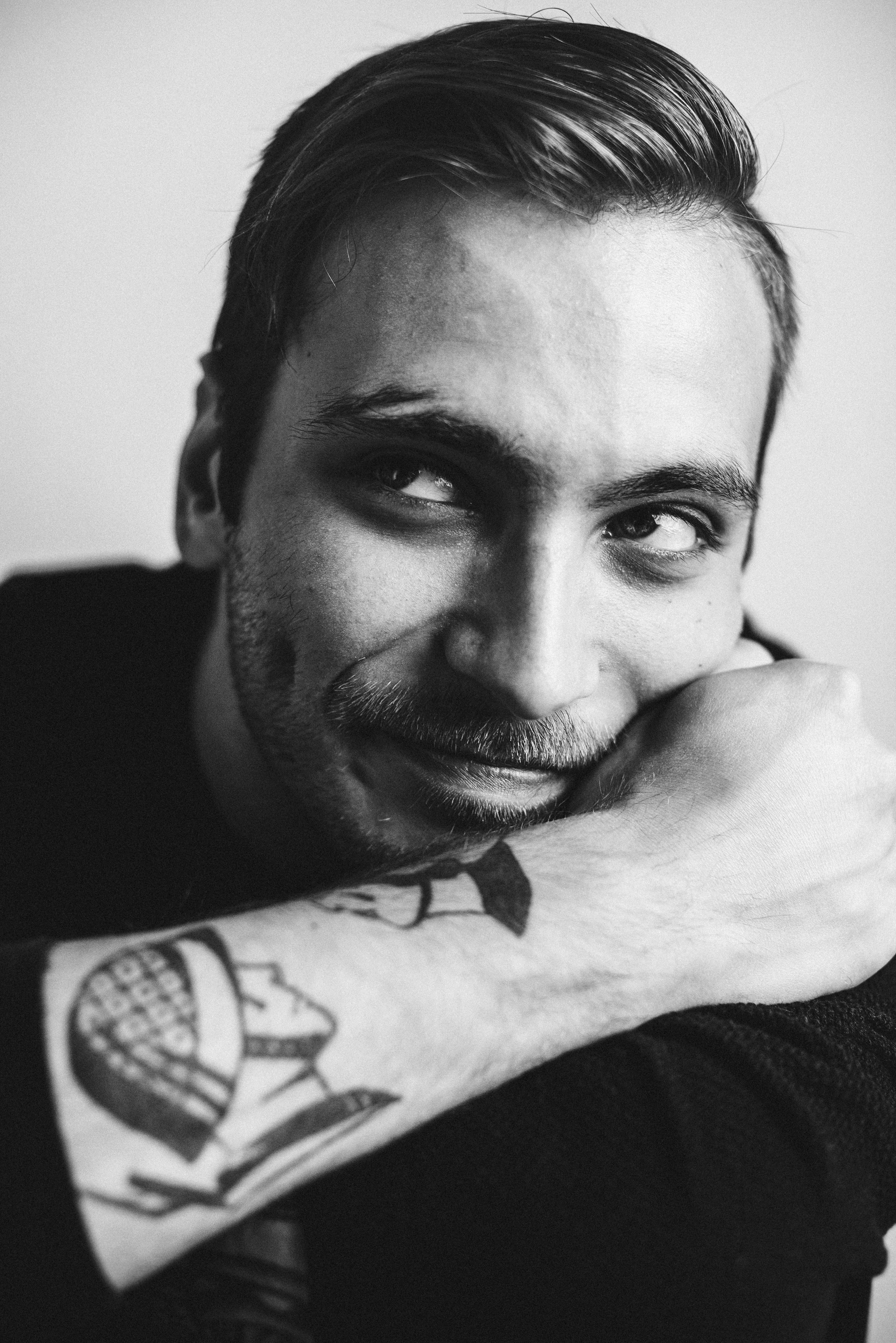 Крупный портрет мужчины