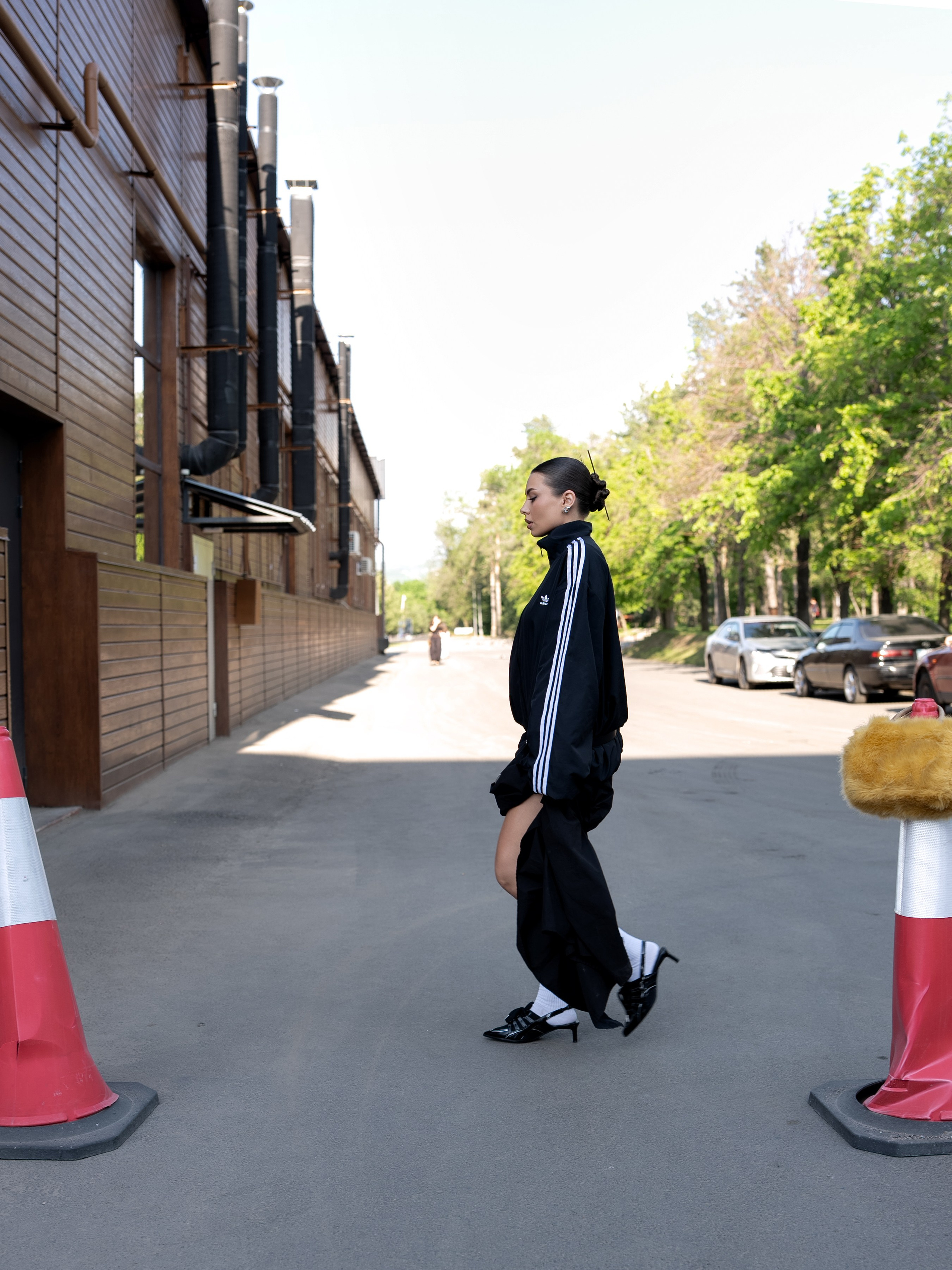 Visa Fashion Week Almaty Pre-Fall 2026 April StreetStyle Day 2. Сайт Алматинского НЮ АРТ, будуар и фэшн фотографа Дениса Карпенко