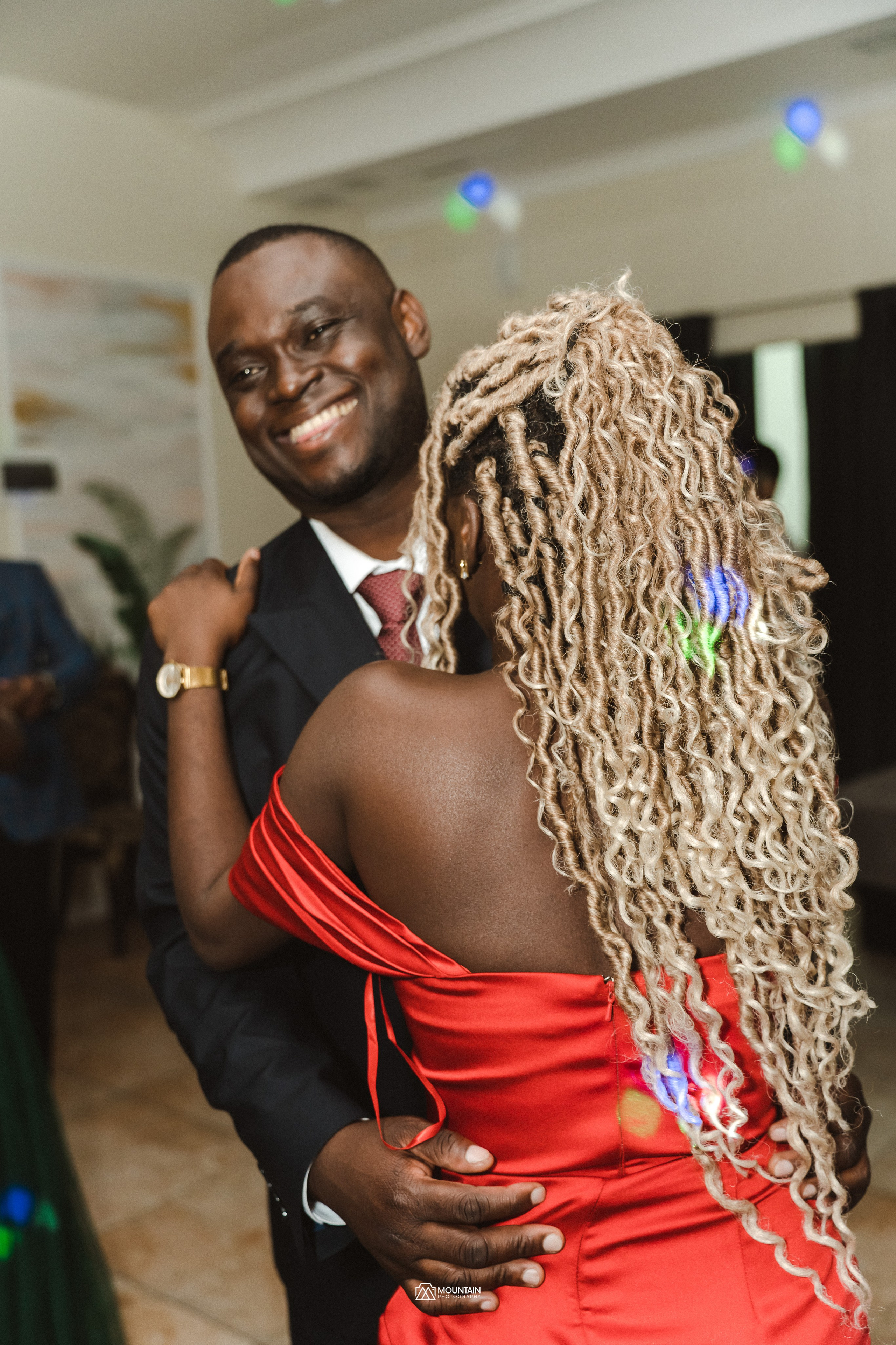 Synthia and Jospin Part 2. Я занимаюсь событийной, свадебной, товарной, студийной… фотографией