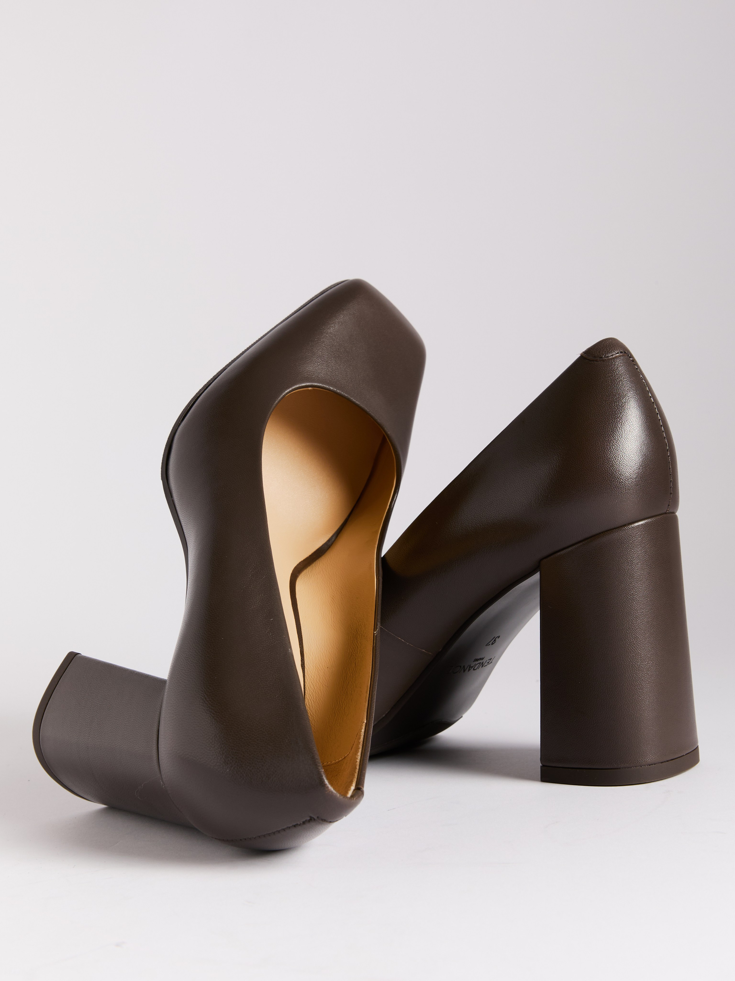 Предметный фотограф в Москве Евгений Шубин