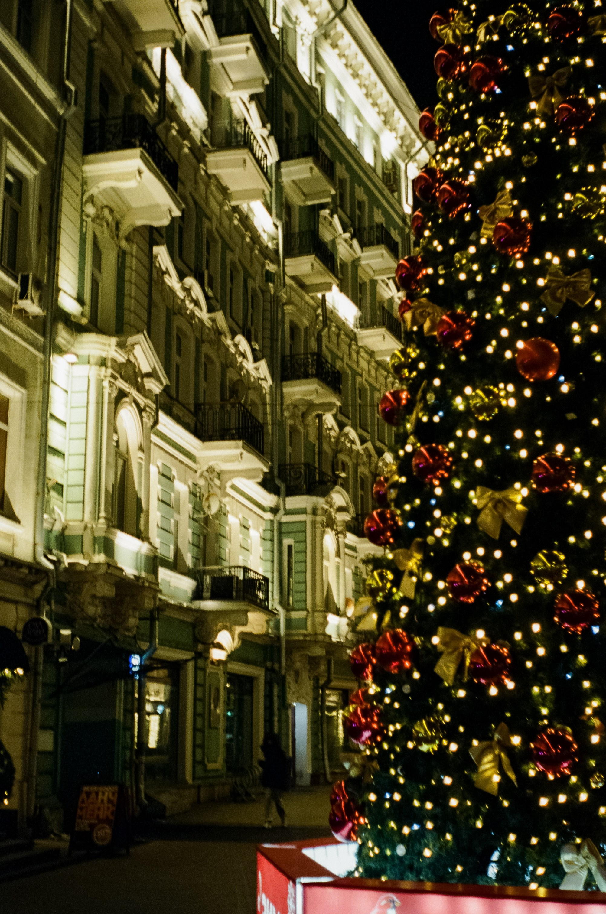 Zeiss Ikon Contessa — Zeiss-Opton Tessar T 45 mm f/2.8 / Wonder 500T (Kodak Vision 3 500T) @ISO 800