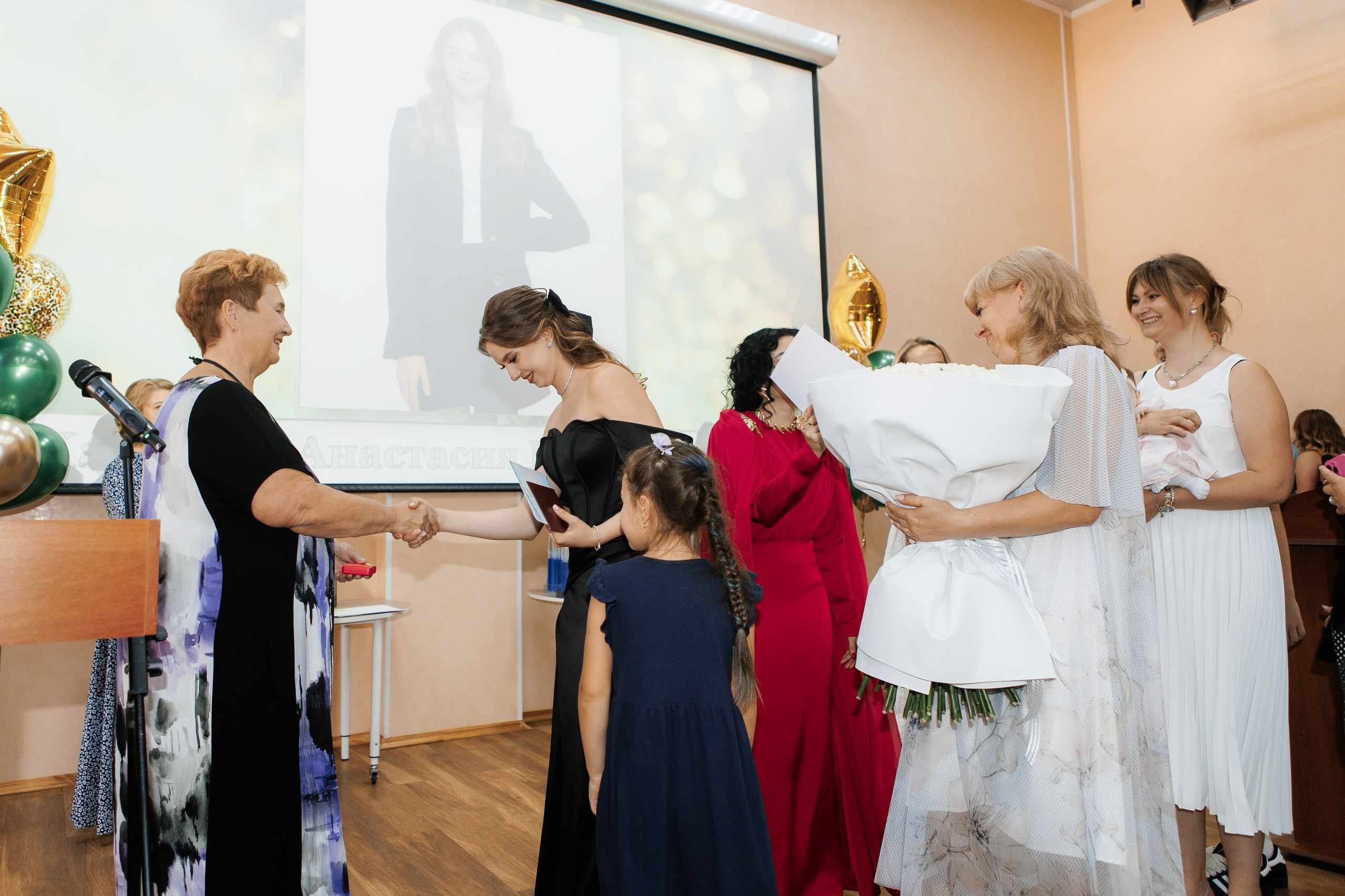 Выпускной Гимназия 12 2024 г. Свадебный и портретный Фотограф в Липецке Дмитрий Котюков