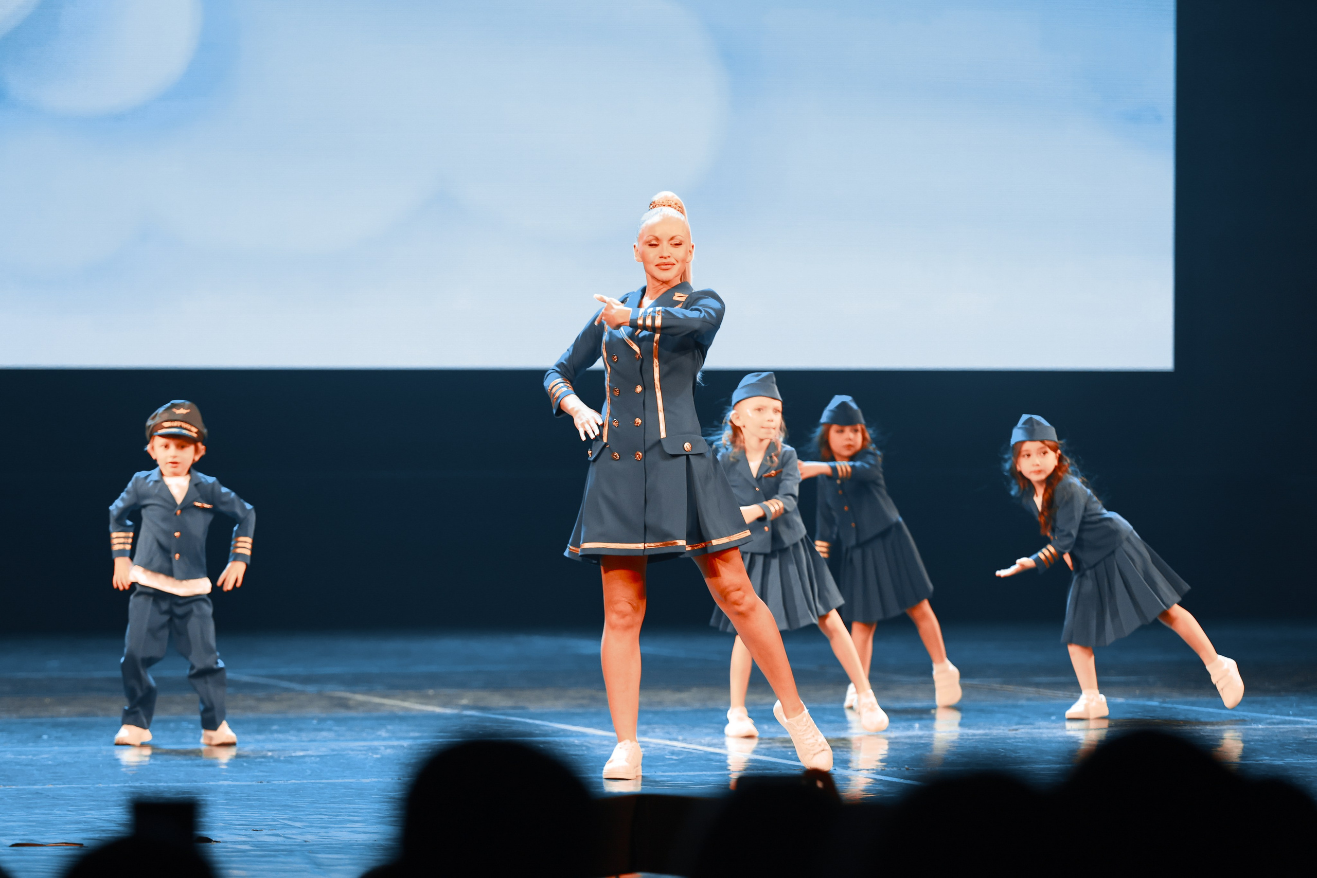 TODES Новогодняя перезагрузка 2024. MIG — студия спортивной фотографии Михаила Голянского