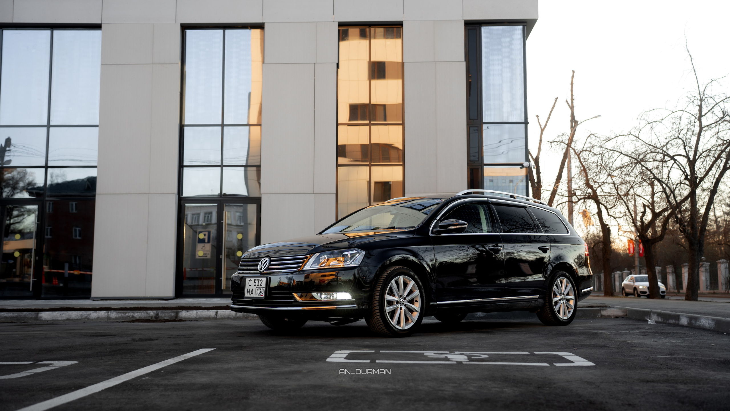 Volkswagen Passat. Фотограф, видеограф и пилот дрона на Байкале