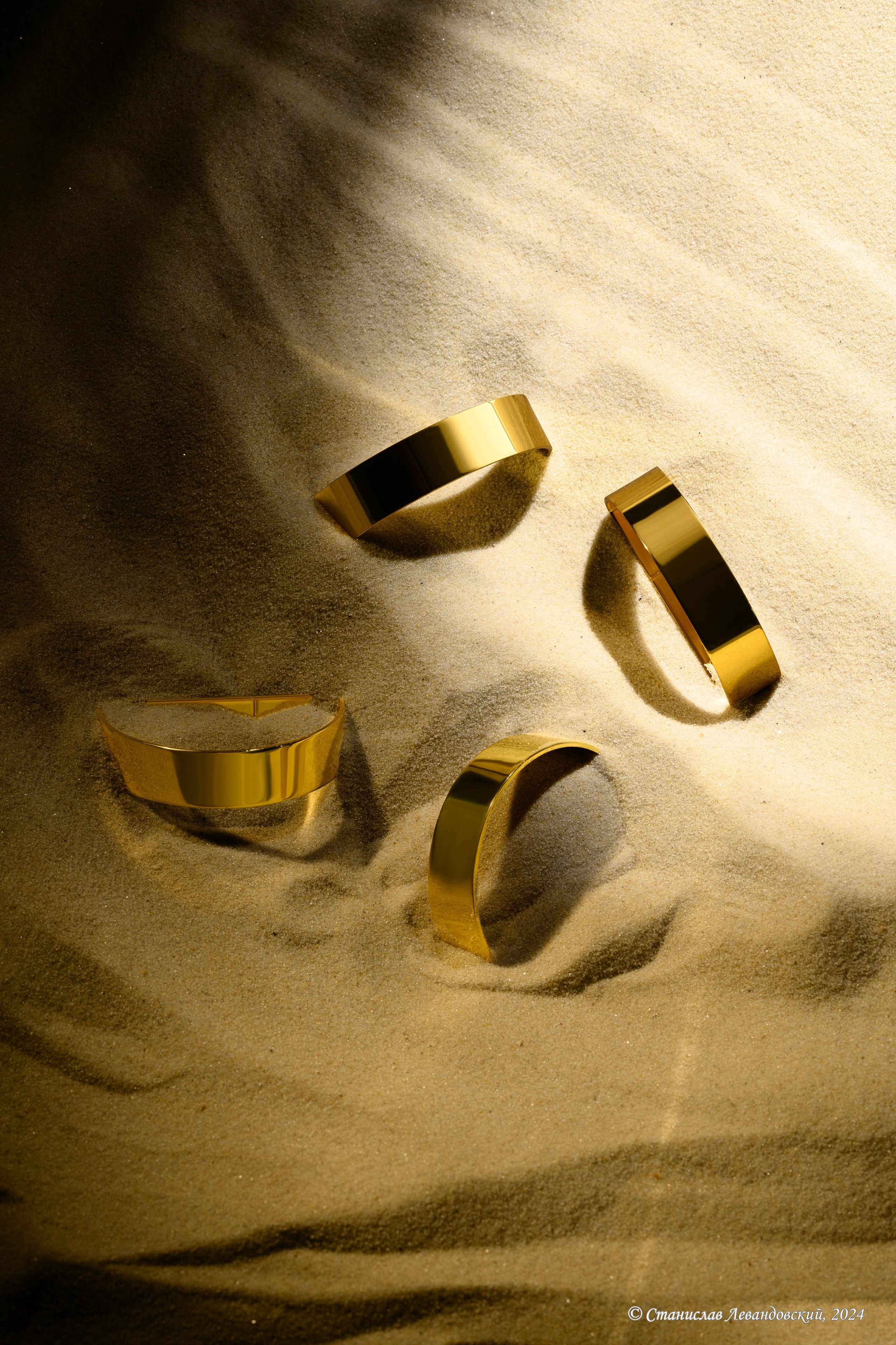 Предметы с глянцевой поверхностью. Предметный фотограф в Москве Станислав Левандовский