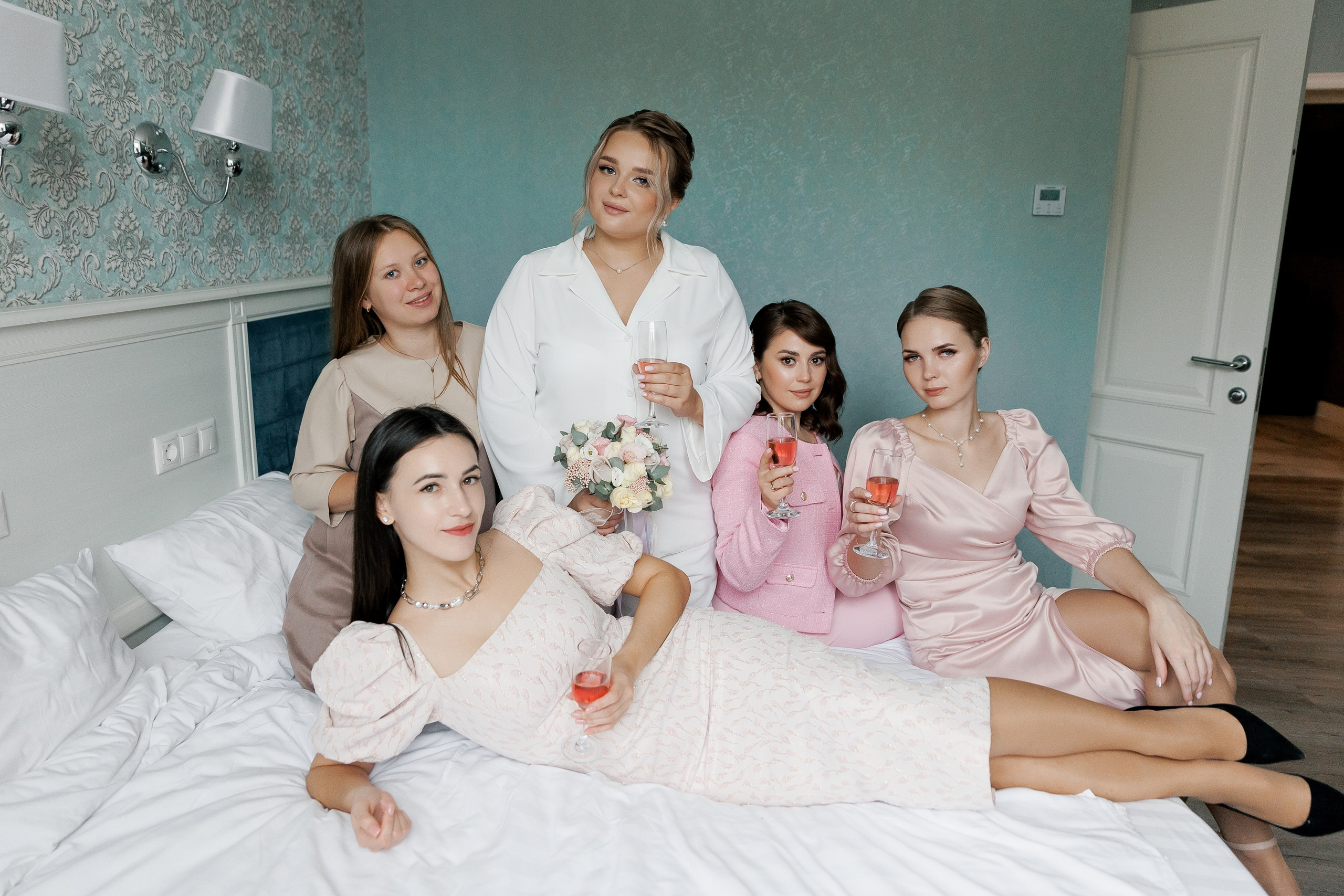 Анонс свадебных фотографий Дмитрия и Анастасии. Свадебный фотограф Домодедово Москва Катерина Алехина