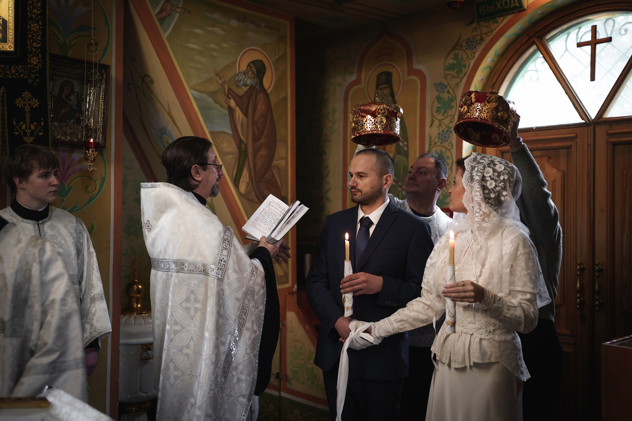 Венчание в Троицком храме. Свадебный фотограф в Ростове-на-Дону. Таинство Крещения и Венчания, семейные фотосессии. Алёна Чёботова