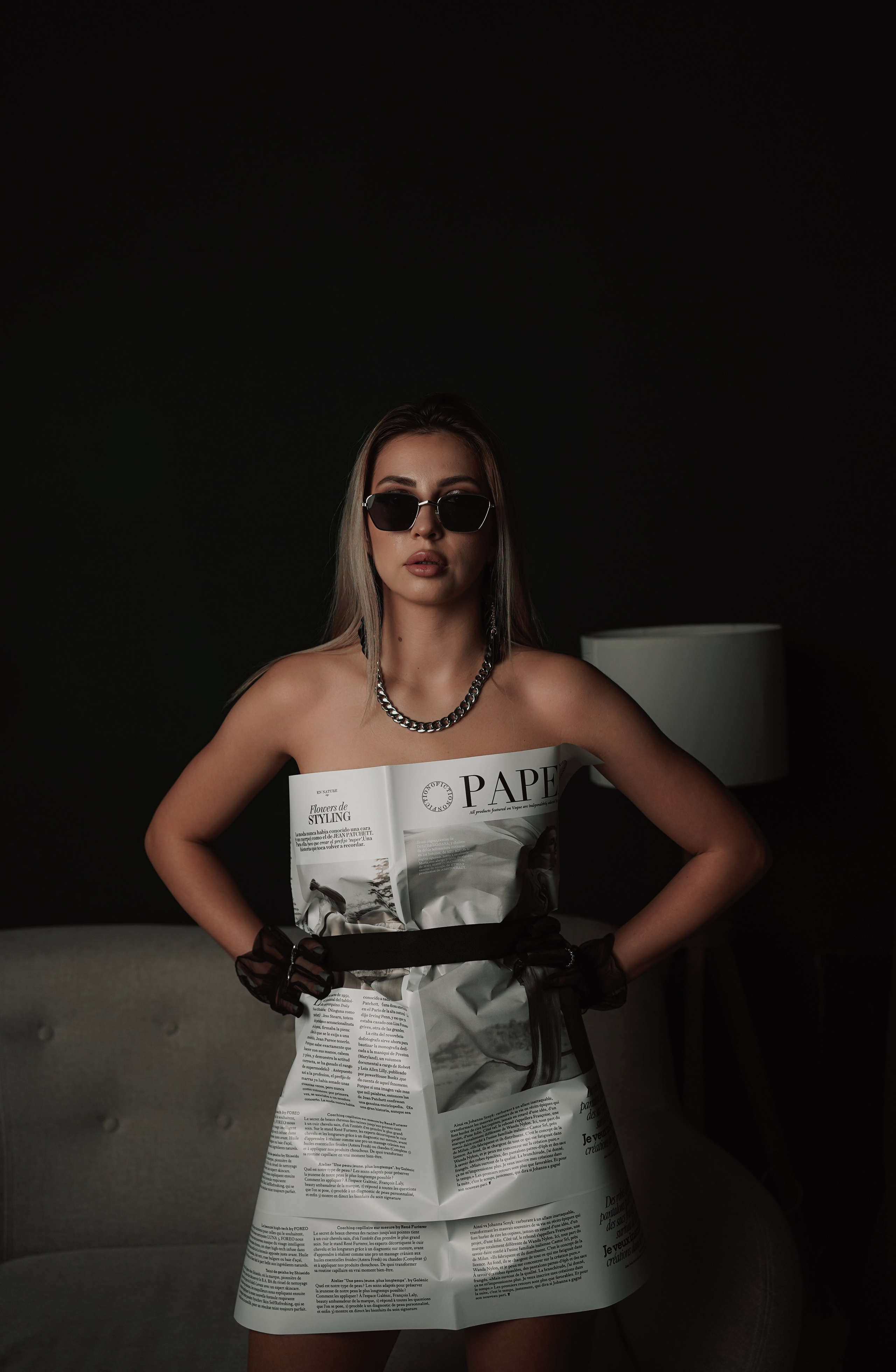 Фотостудия Рафинад. Женский фотограф Новочеркасск, Ростов-на-Дону, Шахты. Девушка в газете. Свадебный фотограф в Ростове-на-Дону. Таинство Крещения и Венчания, семейные фотосессии. Алёна Чёботова