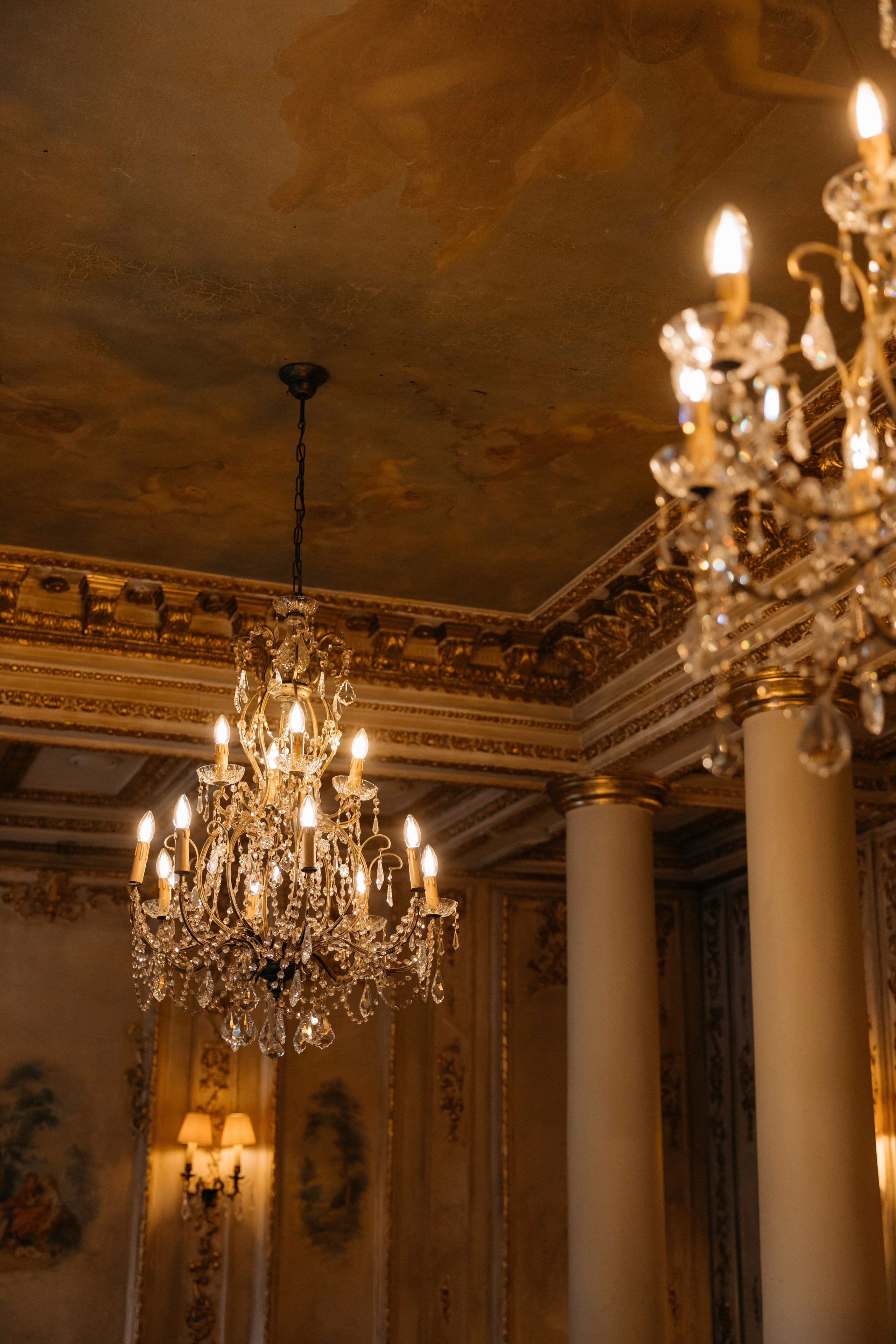 Роспись в Кутузовском ЗАГСе, фотосессия в Пушкинской библиотеке и банкет (семейный ужин) в ресторане «Кафе Пушкинъ». Свадебный фотограф в Москве Полина Лелетко