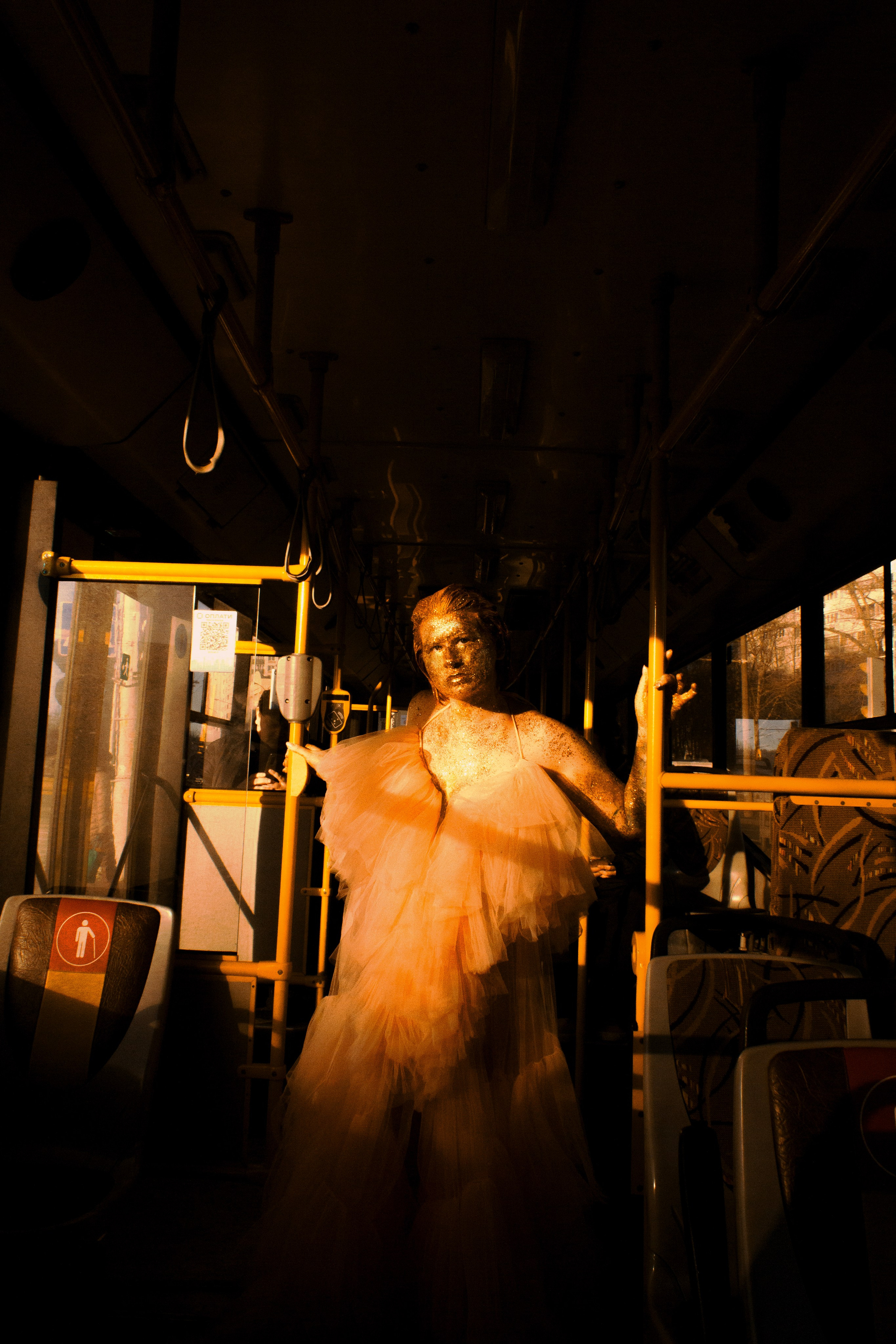 Девочка золотая