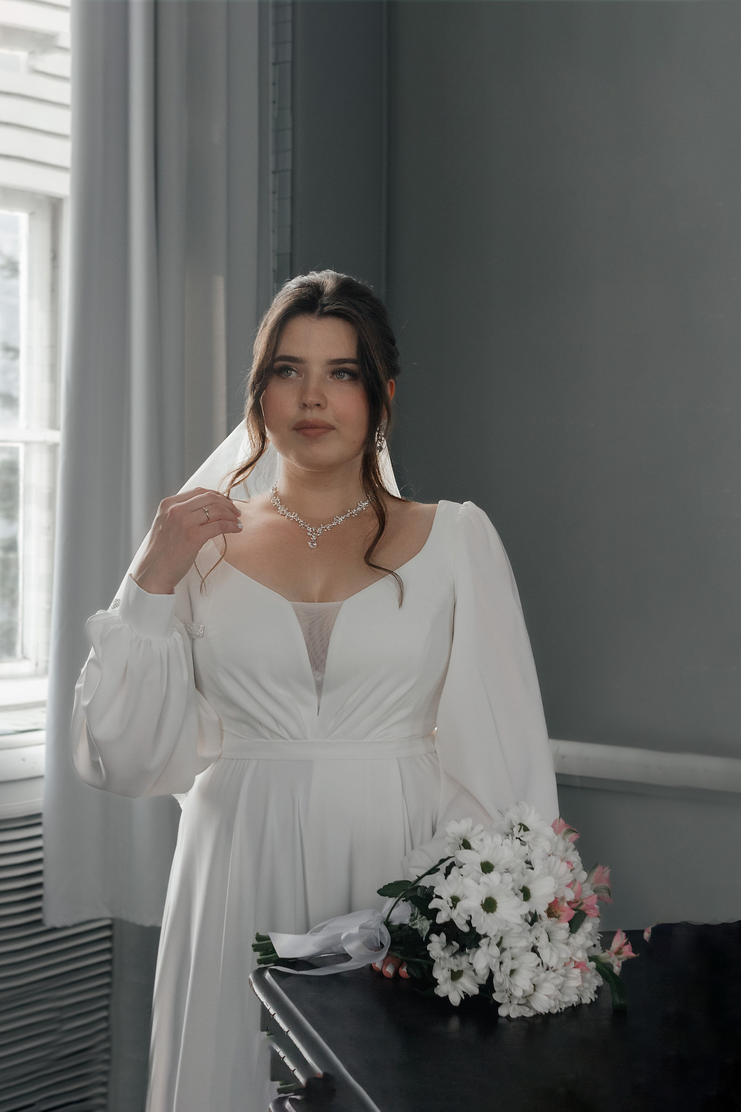 Свадебная съемка для двоих в фотостудии и в ЗАГСе. Свадебный фотограф и фотограф Love-Store в Нижнем Новгороде Анастасия