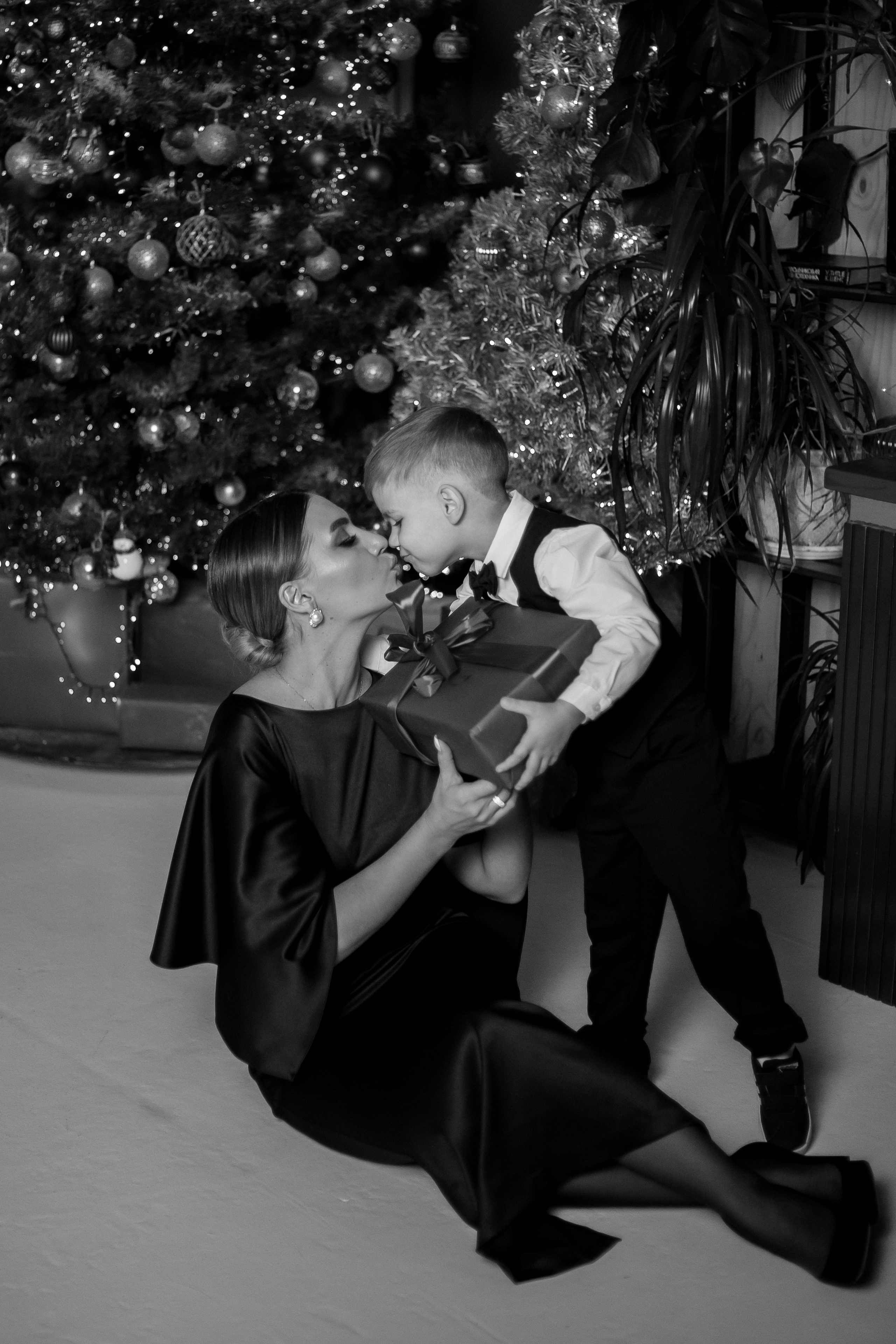 Мама и сын. Фотограф Мария Новоселова. Сургут