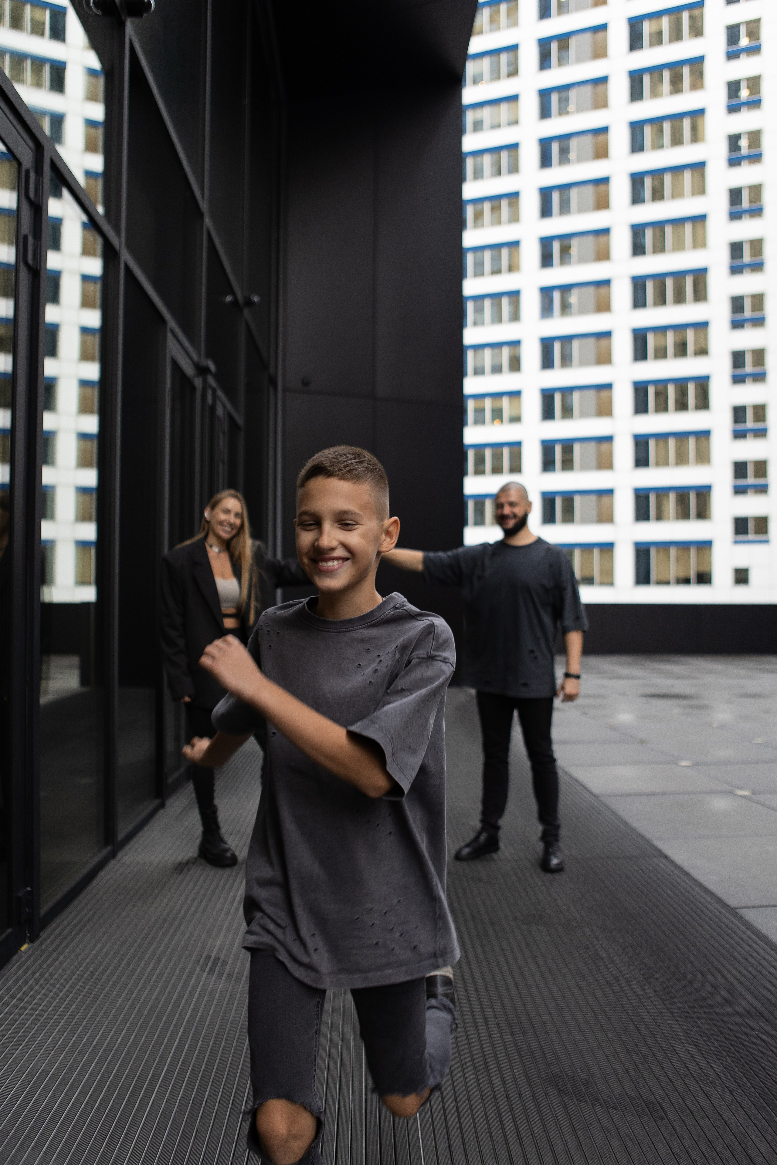 Семейная фотосессия в городе. Фотограф в Москве Таша Логинова