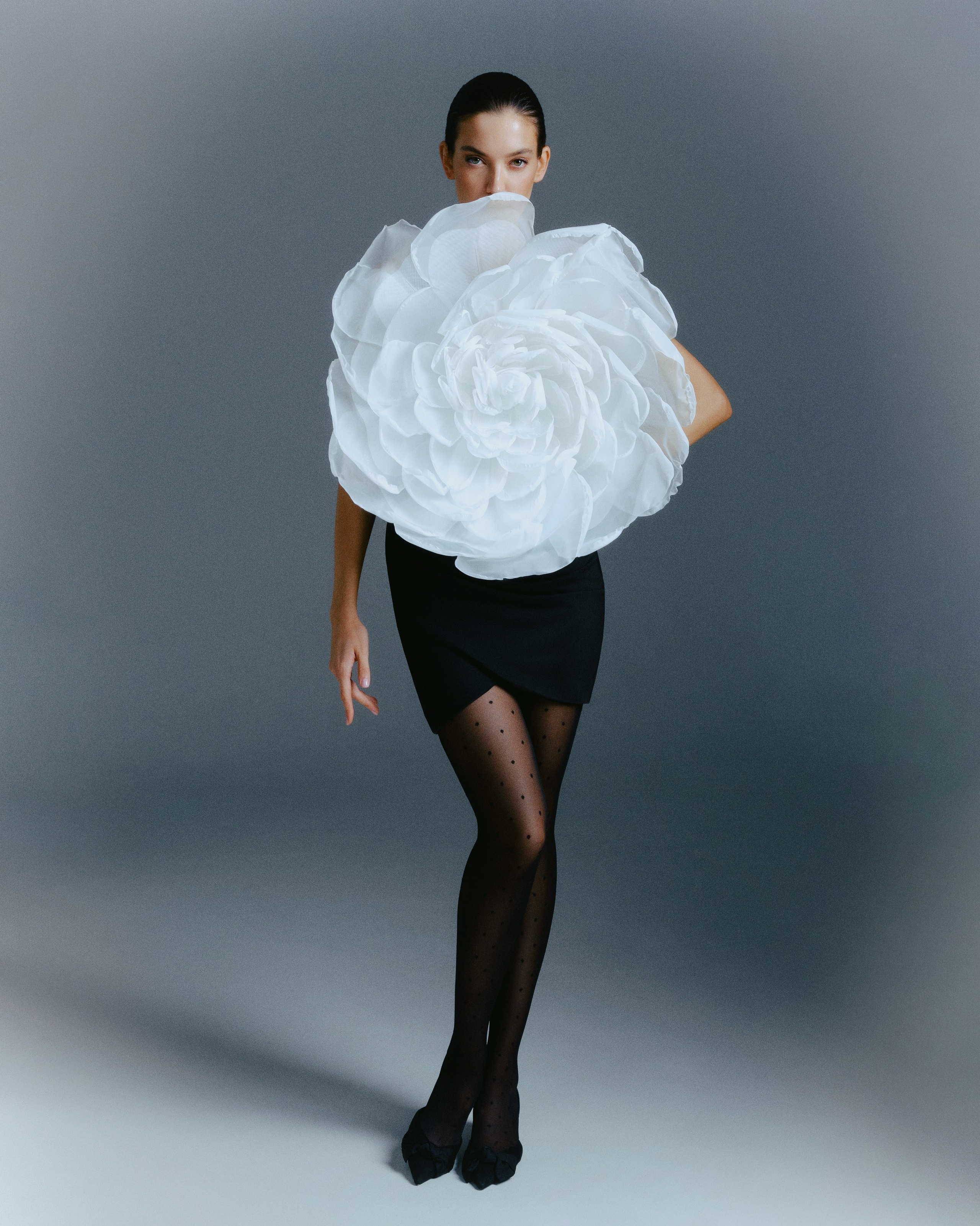 BELOE ZOLOTO NEW YEAR'24 LOOKBOOK. Фотограф Александра Емельянова