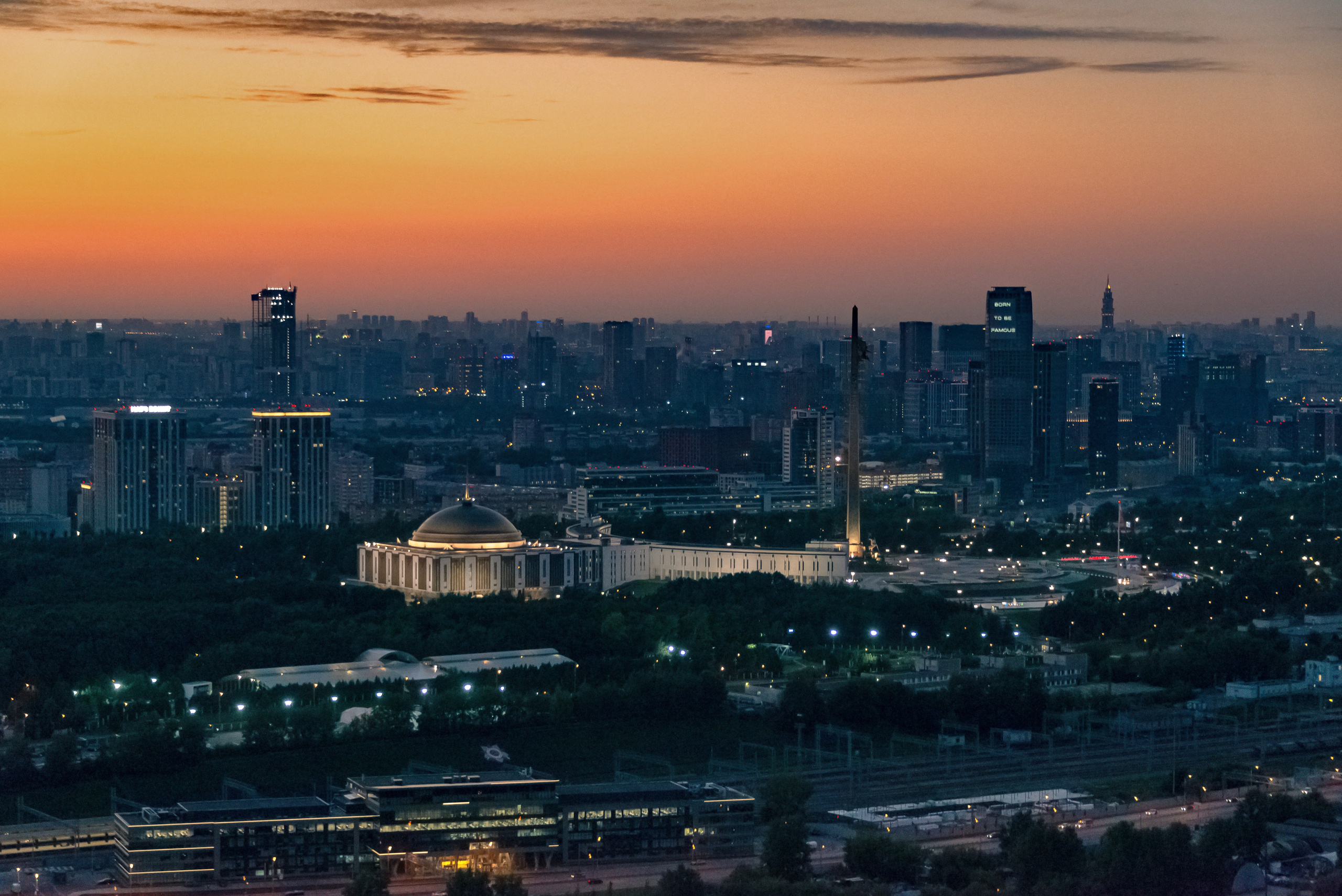 Просто на крышу. Фотограф Лара Кучина