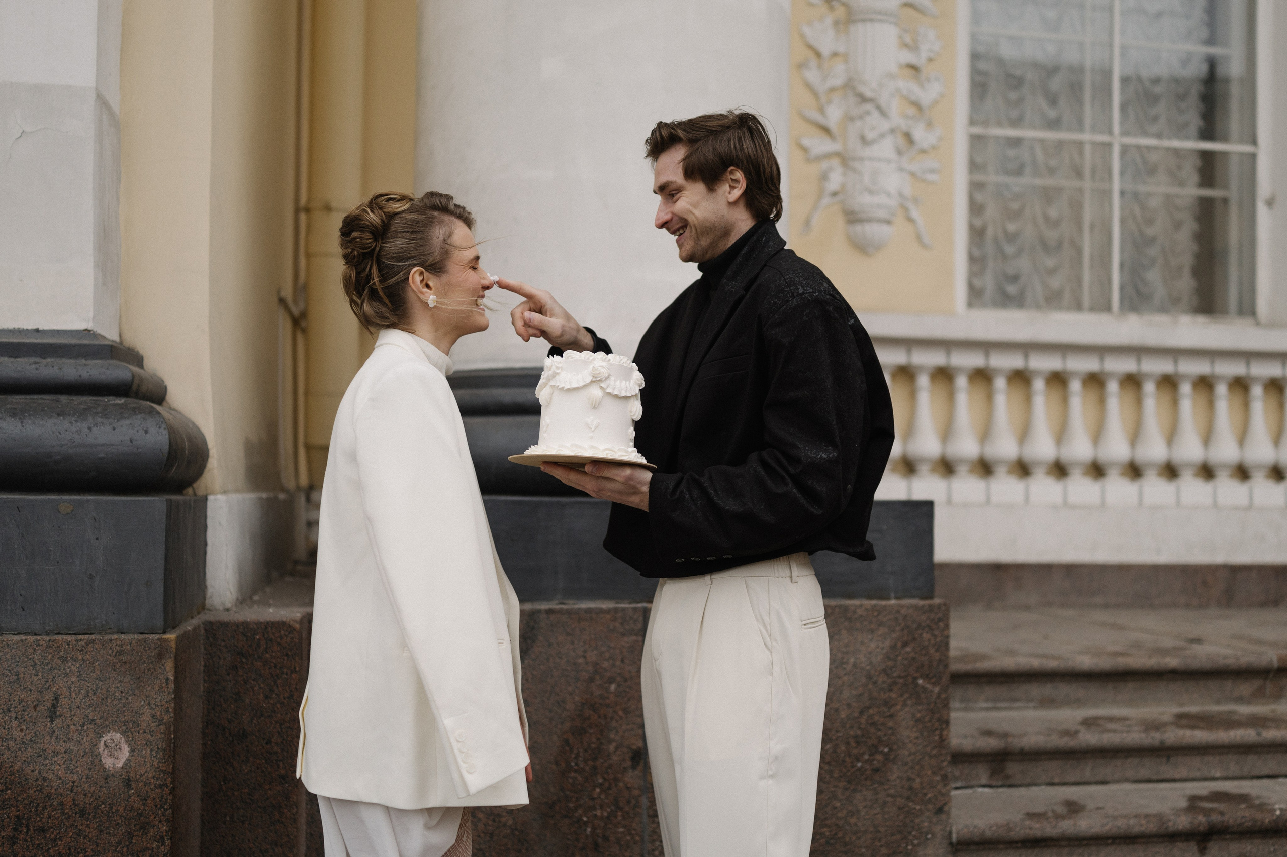 Кабриолет, ромашки, дождь. Юлия Анисимова — свадебный и семейный фотограф в Санкт-Петербурге