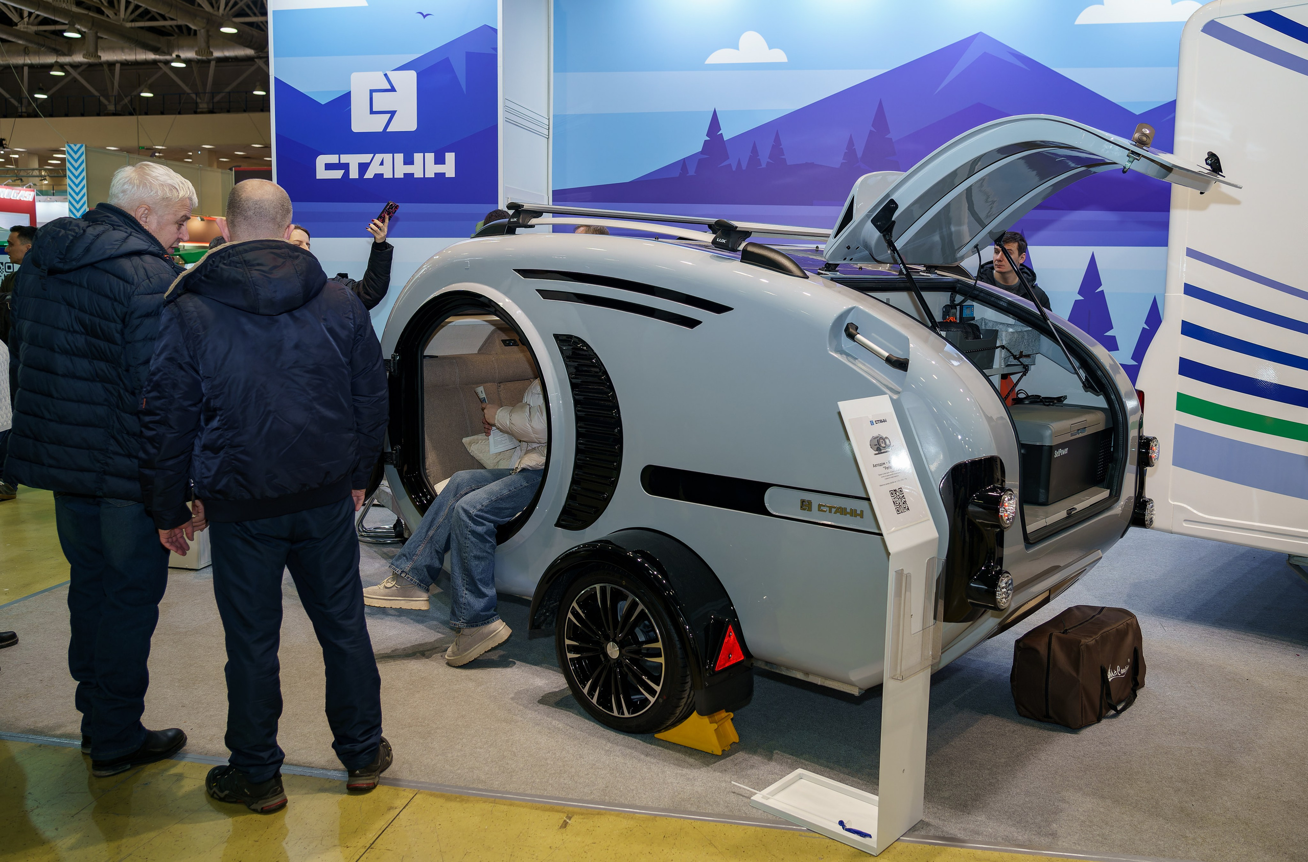 Прогулка по выставке «Поехали 2024 год». «Студия DRONAVT`s» — видеосъёмка и фотография г. Москва