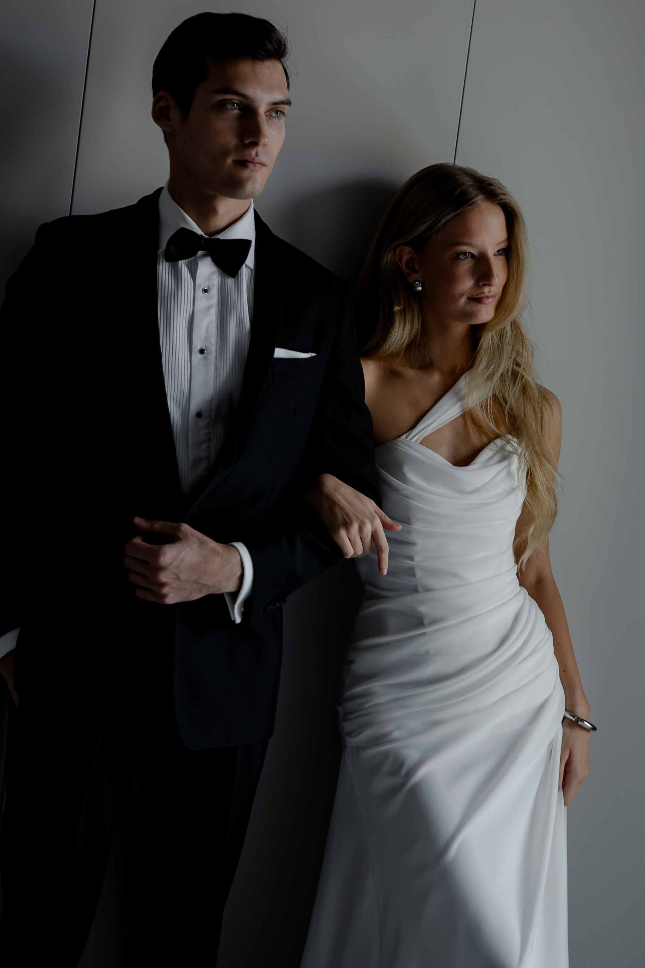 ЭЛЕГАНТНАЯ СВАДБЕНАЯ СЬЕМКА ЖЕНИХА И НЕВЕСТЫ В ДОРОГОМ ОТЕЛЕ САНКТ-ПЕТЕРБУРГА. Профессиональный фотограф, Санкт-Петербург — Виктория Богомолова