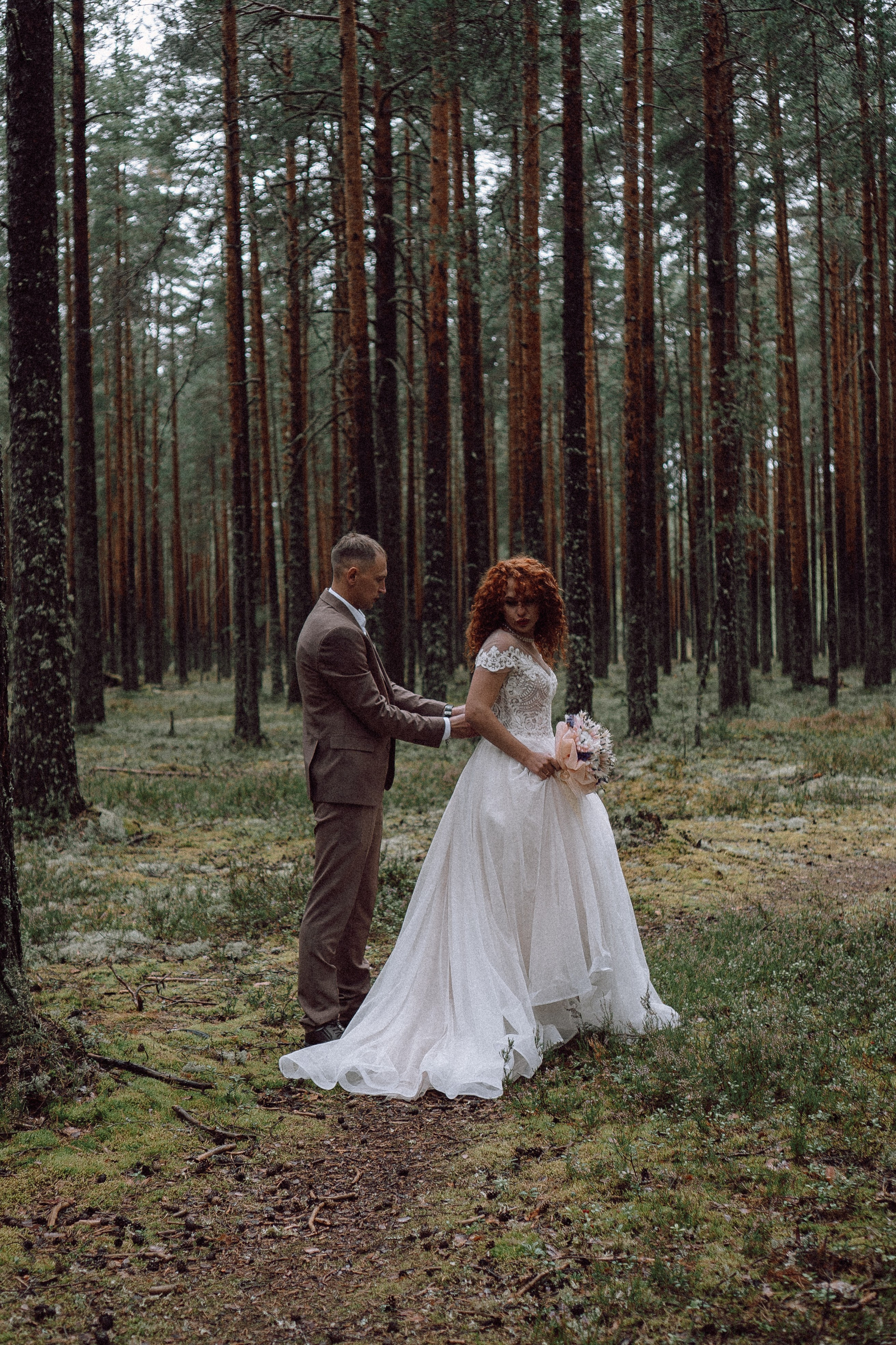 СВАДЕБНАЯ ФОТОСЕССИИЯ ПАРЫ В ГОРОДЕ ПРИОЗЕРСК В СОСНОВОМ ЛЕСУ И С ПИКАПОМ. Профессиональный фотограф, Санкт-Петербург — Виктория Богомолова