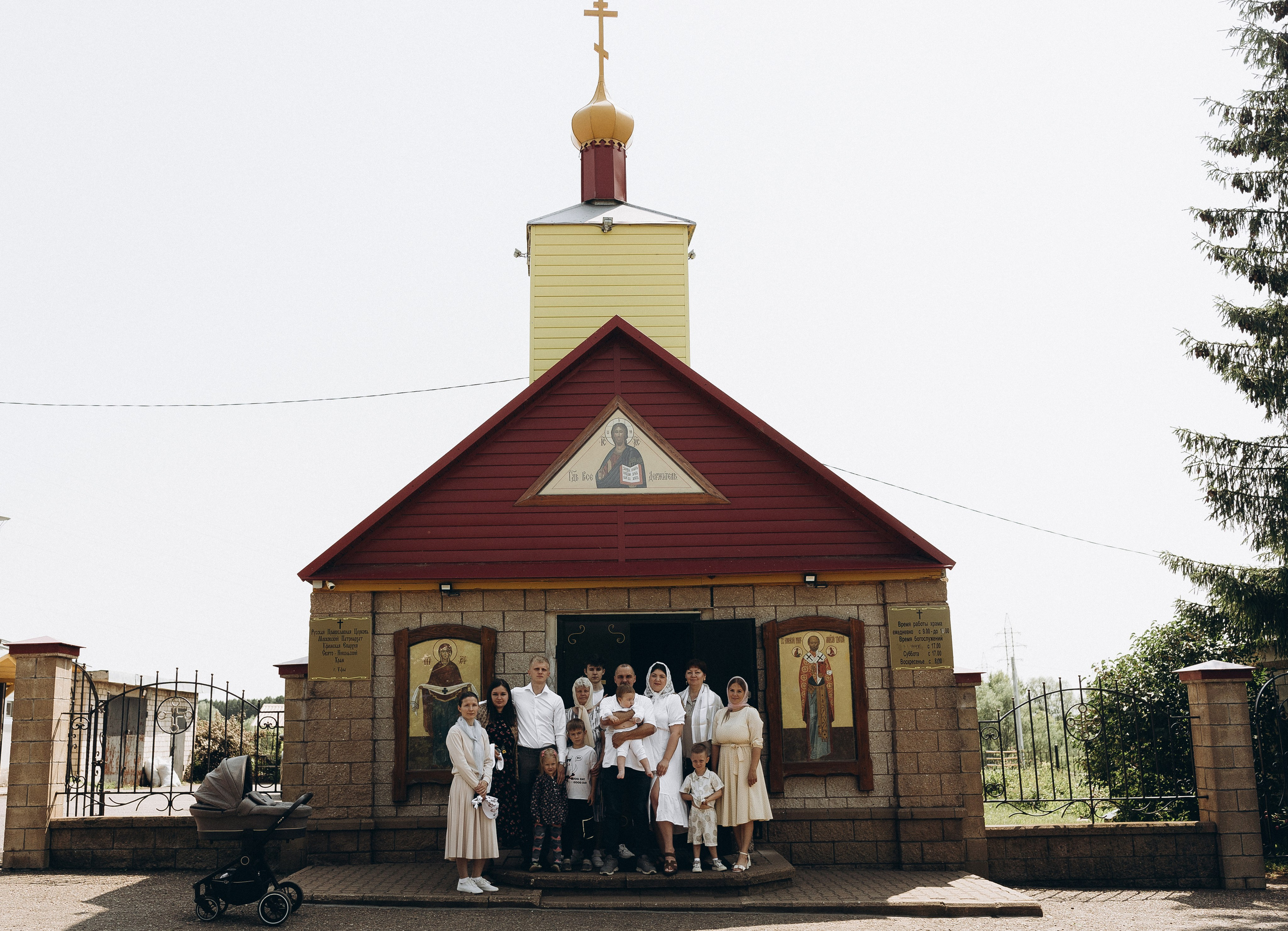 Крещение Михаила в Свято-Никольском храме. Семейный и домашний фотограф в Уфе Ирина Гарасюта