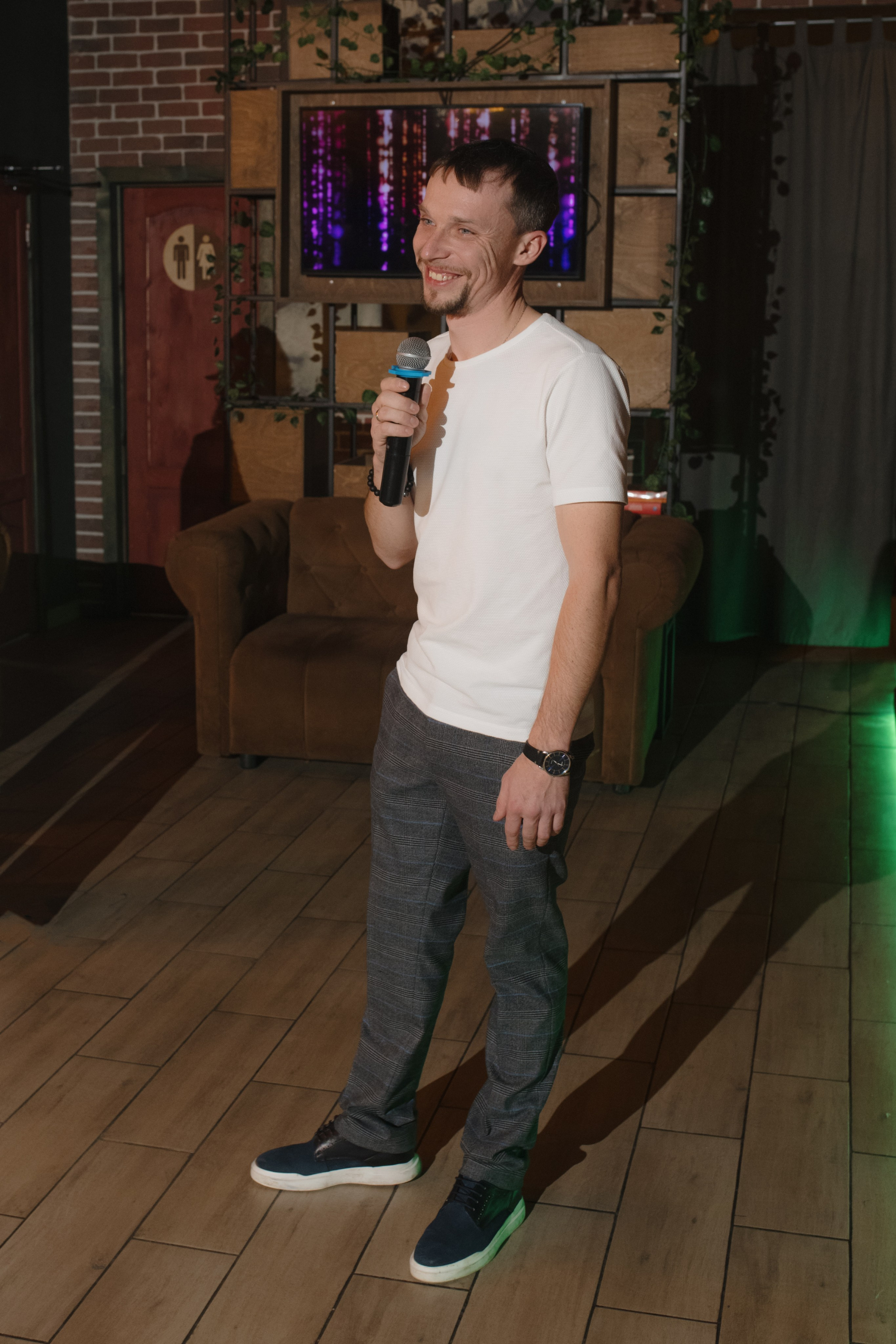 День рождения Томы — Let`s Talk Bar. Свадебный фотограф Екатеринбург/Челябинск — Любовь Волохова