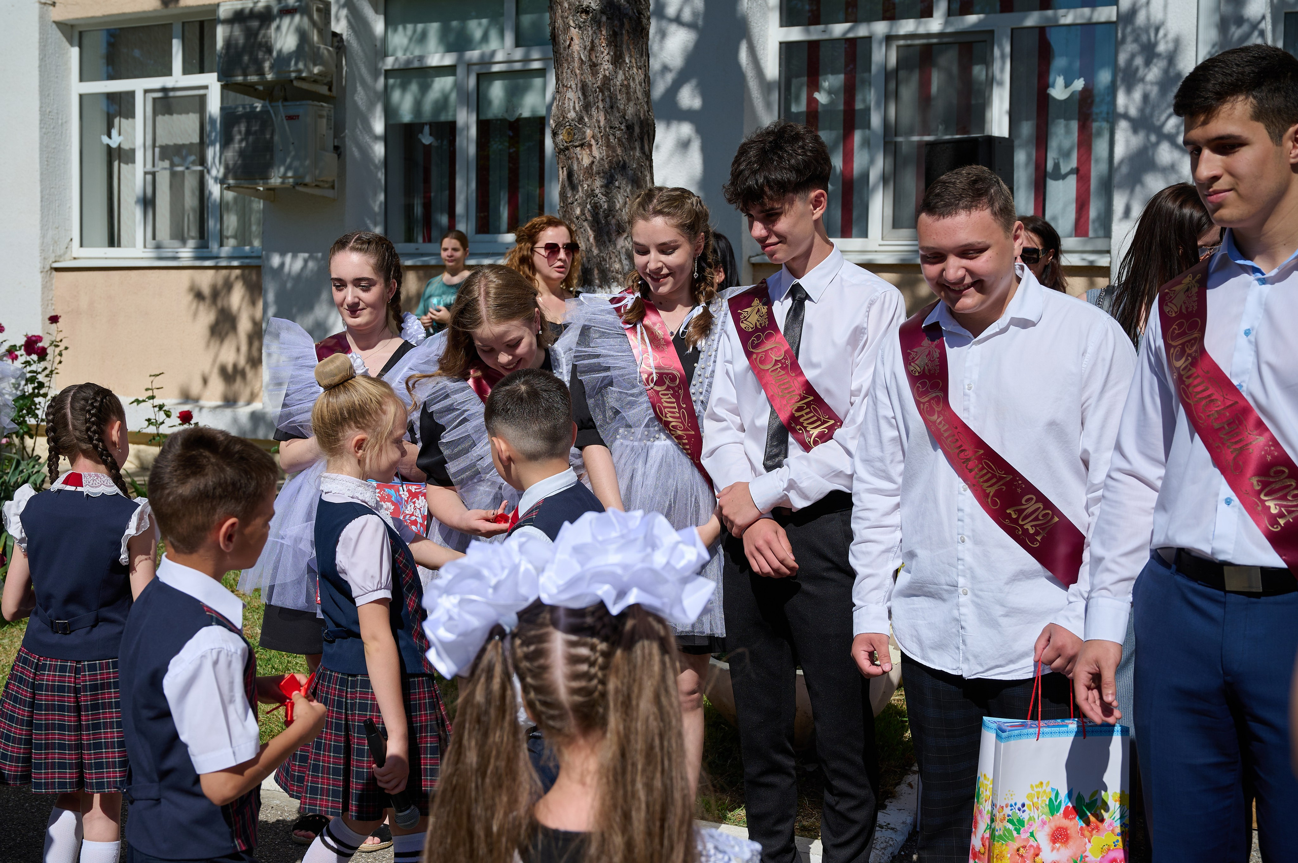 Последний звонок. Жизнь курорта Кабардинка в фотографиях