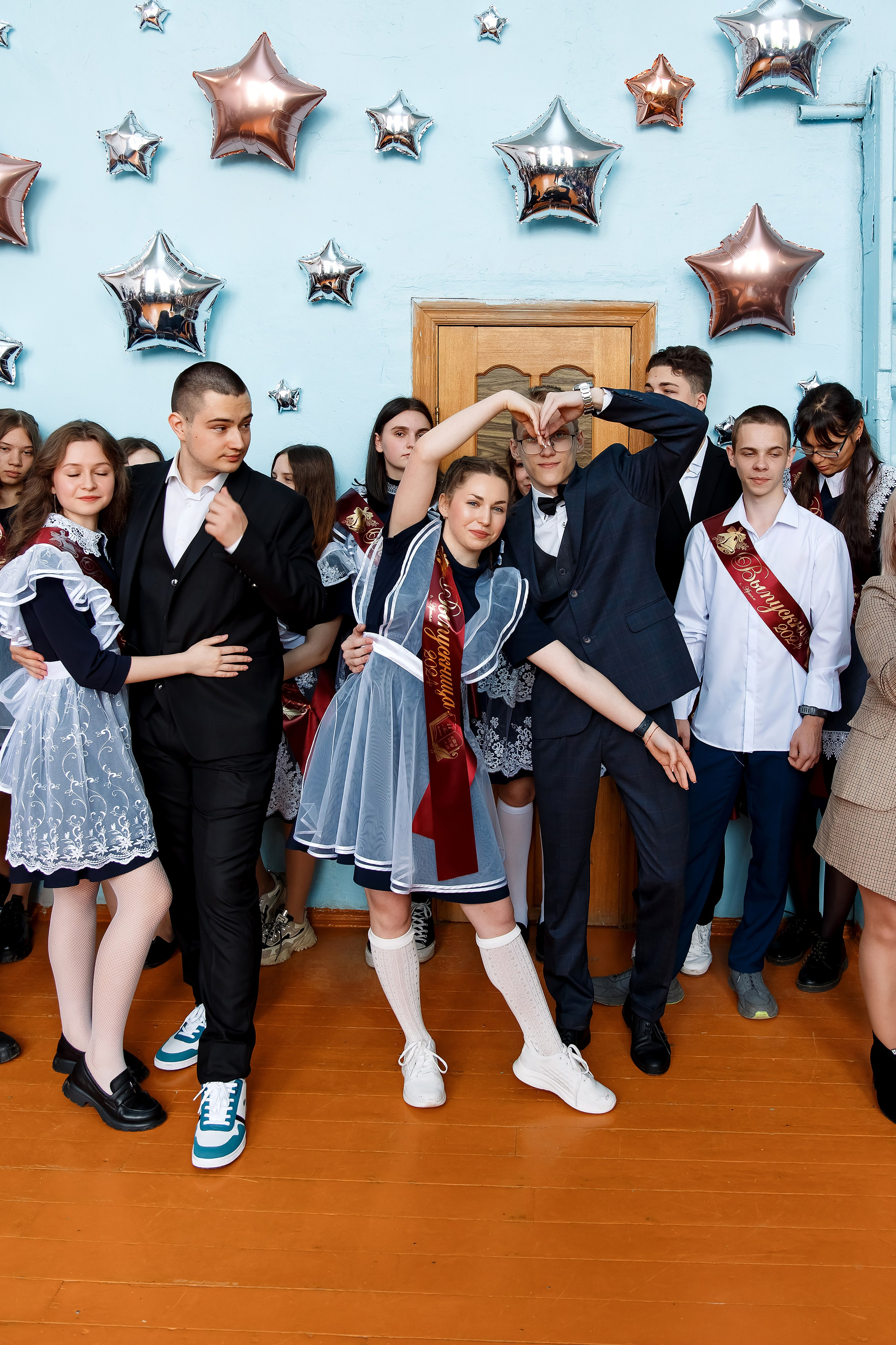 11 класс Последний звонок. Фотограф Любовь Корниенко, Примоский край