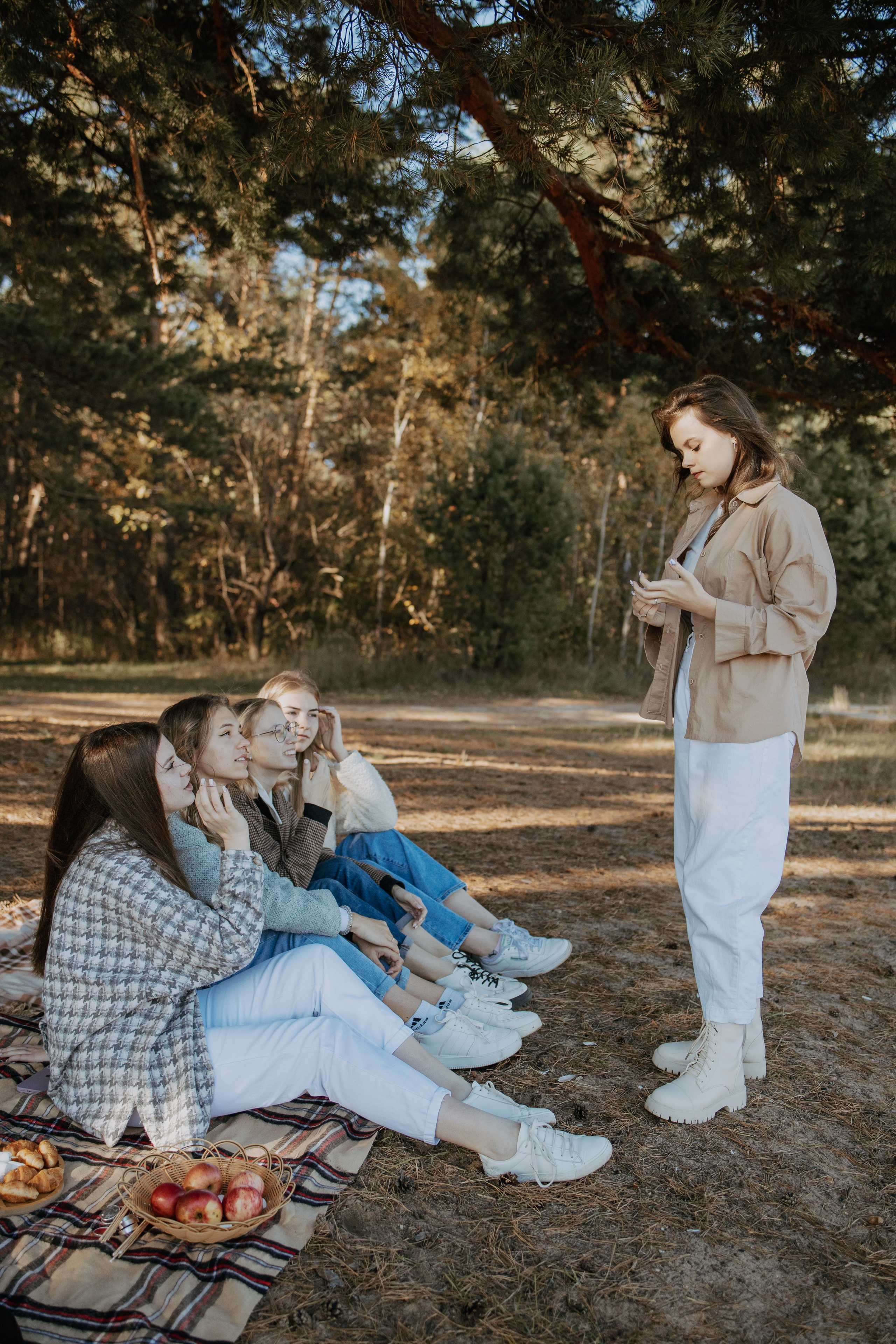 Фотосессия пикника для 11 класса. Выпускные альбомы в Серпухове